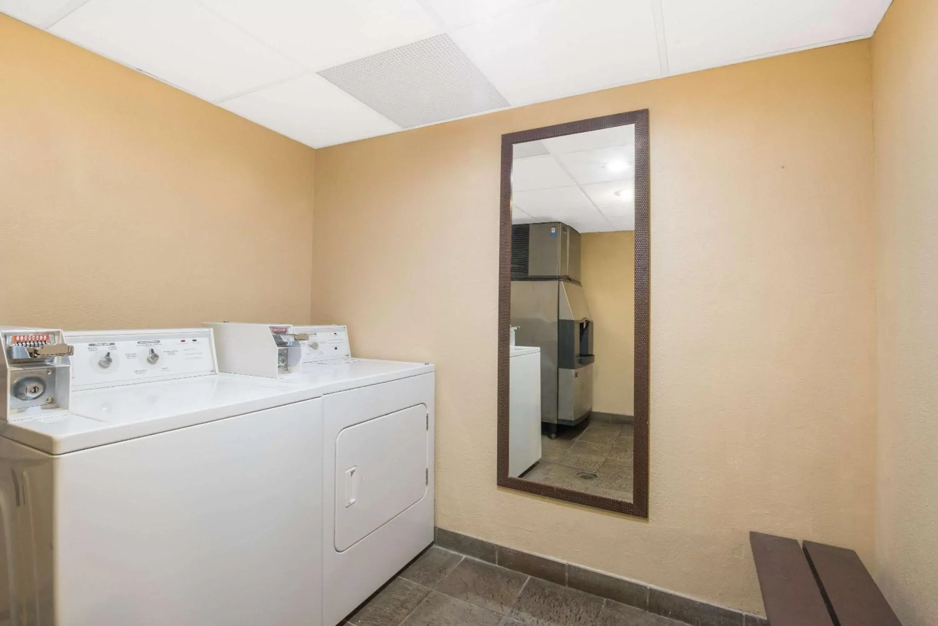 On site, Bathroom in Days Inn by Wyndham Duluth Lakewalk