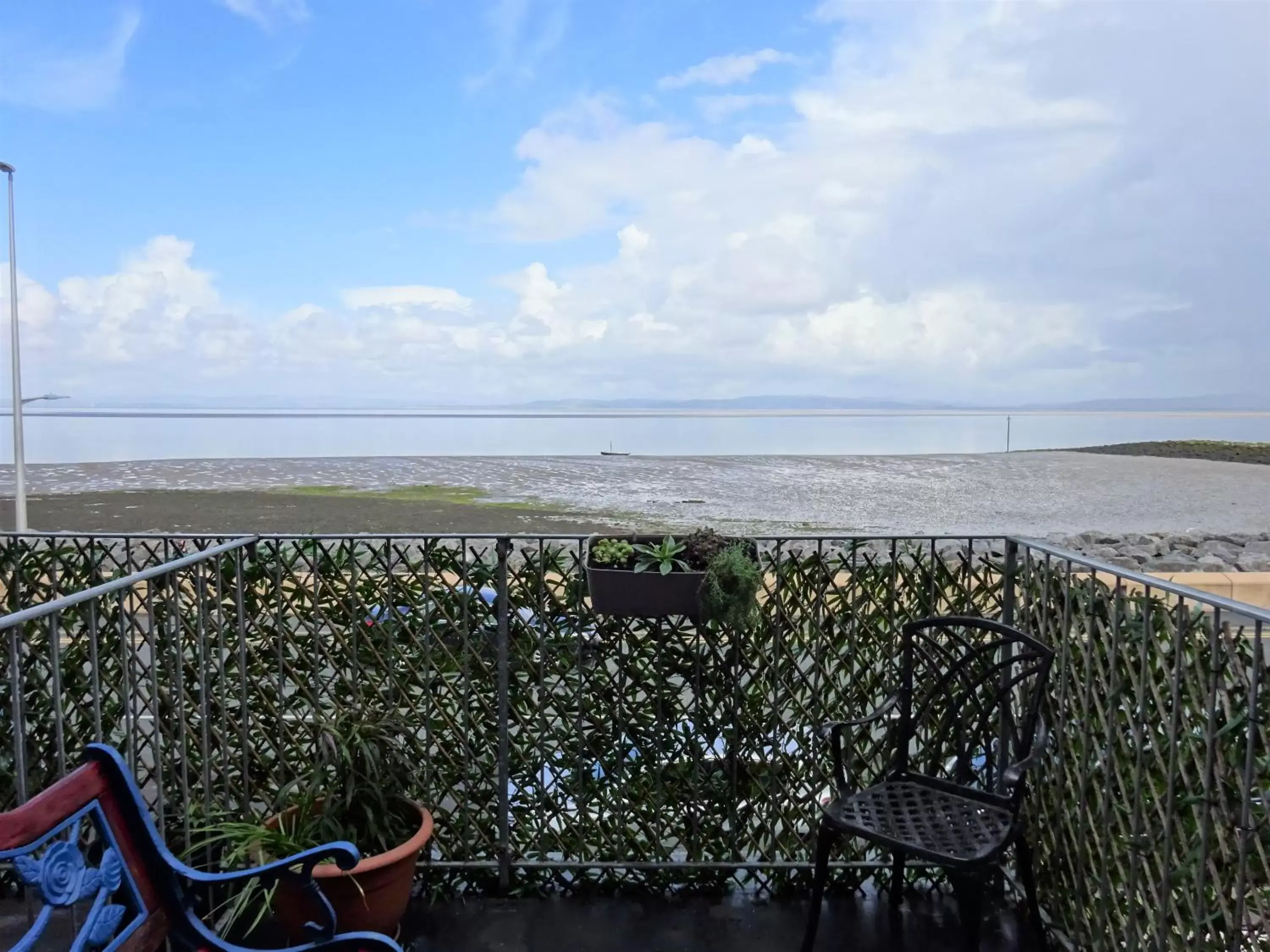 Sea View in Shipping Lanes Hotel