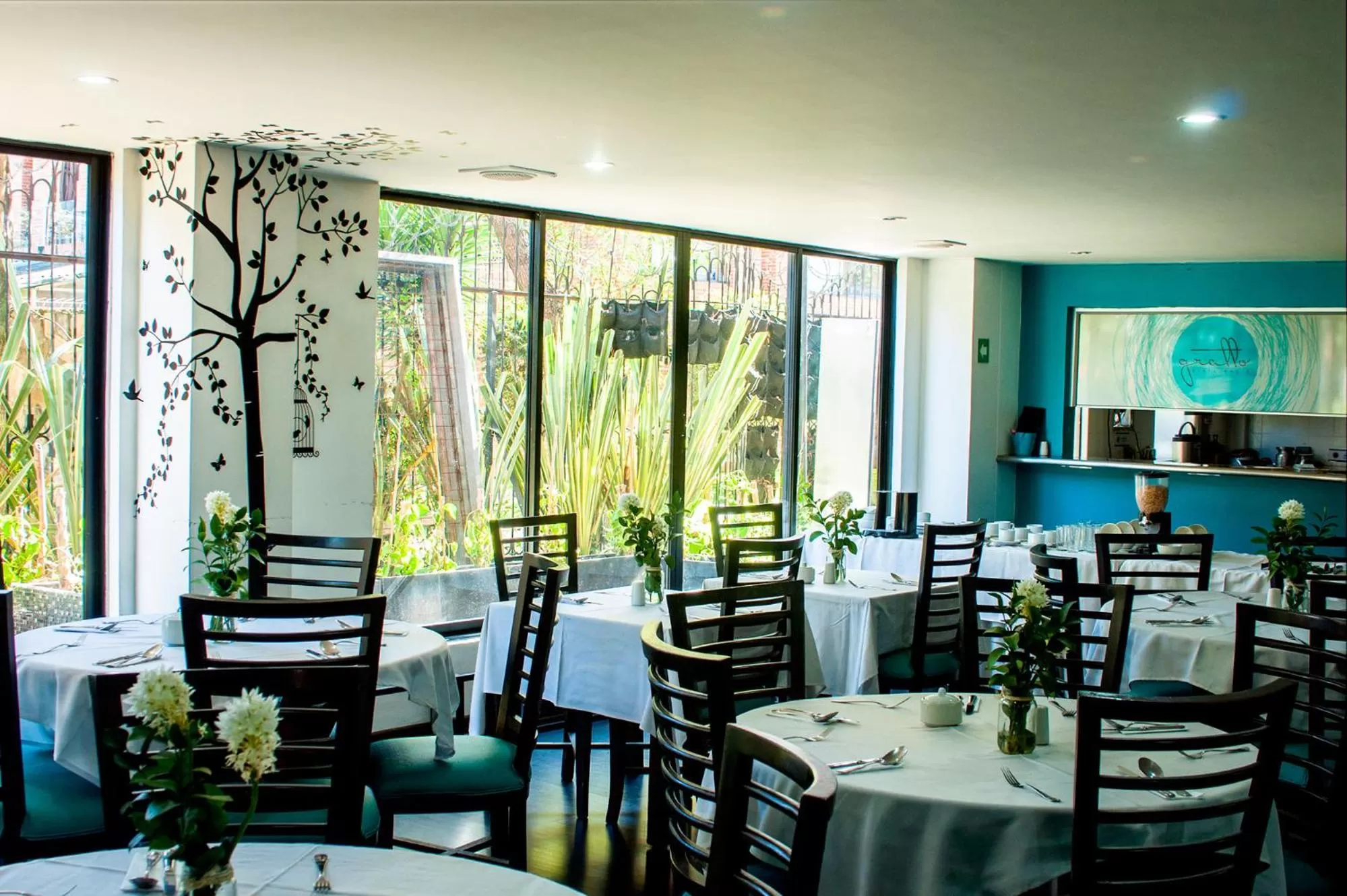 Dining area in Apartaestudios Los Andes