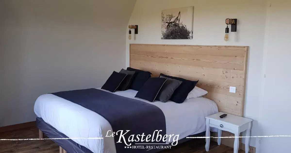 Bed in Hôtel Restaurant Le Kastelberg, The Originals Boutique