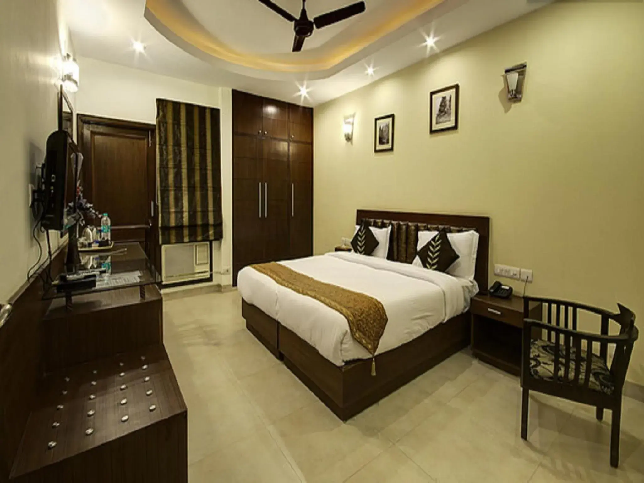 Bedroom, Bed in Red Maple Bed & Breakfast Bedroom, Bed in Red Maple Bed & Breakfast