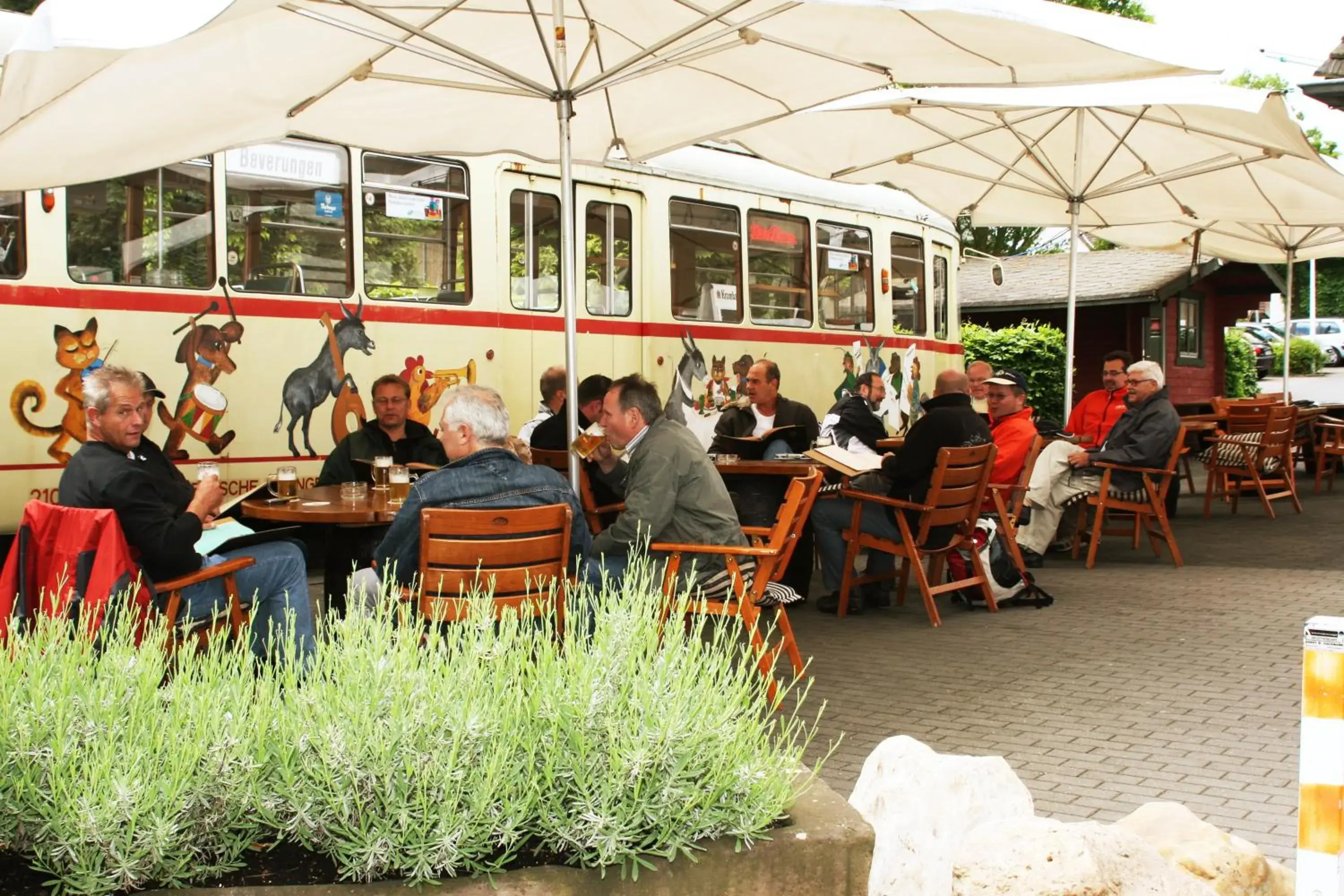 Garden view, Restaurant/Places to Eat in AKZENT Hotel Stadt Bremen