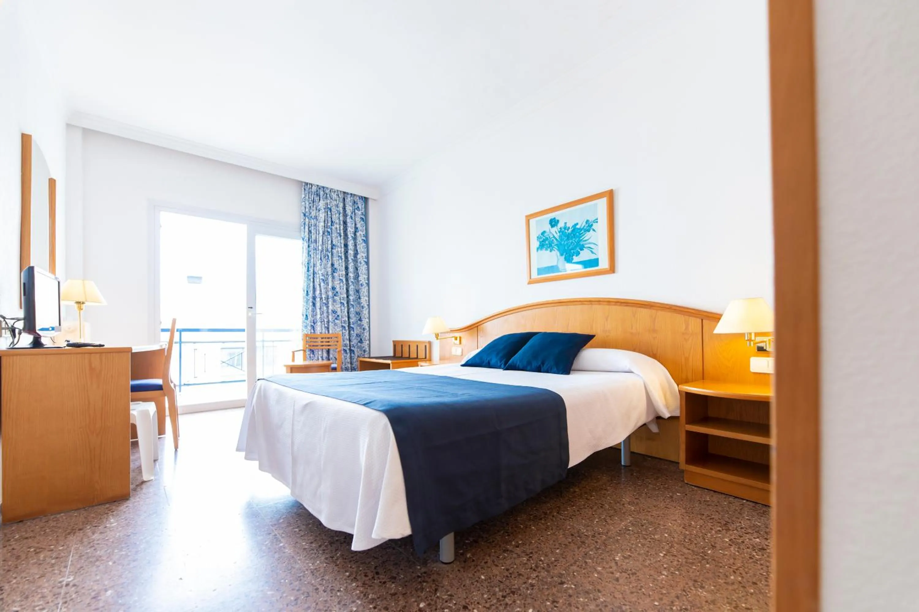 Photo of the whole room, Bed in Hotel Ramblamar