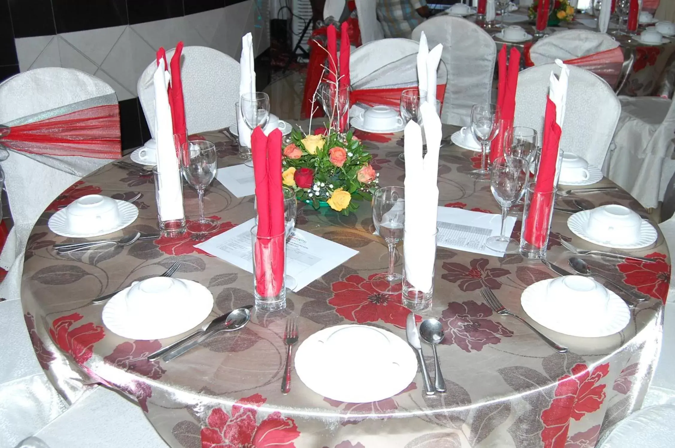 Banquet/Function facilities, Restaurant/Places to Eat in Lantana Hotel