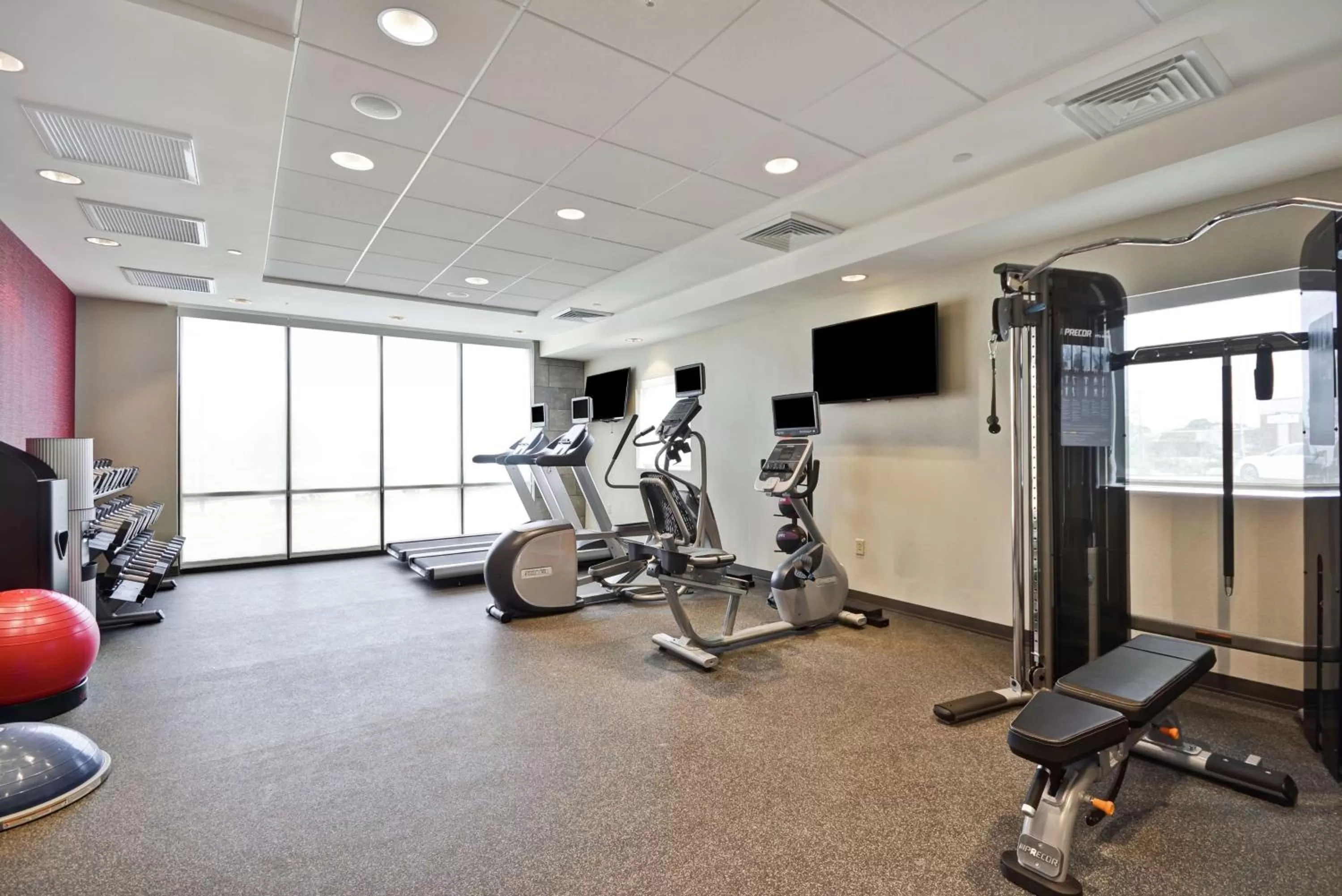 Fitness centre/facilities in Home2 Suites By Hilton Portland Airport