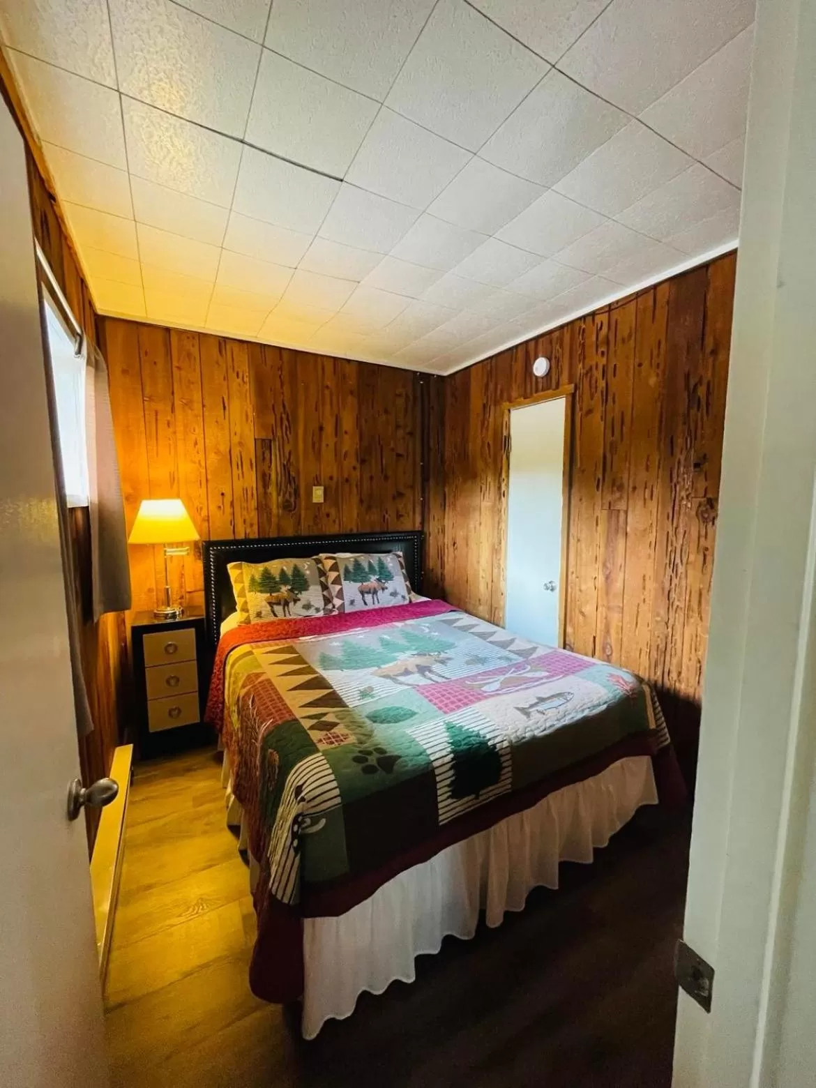 Bed in Riverfront Lodging