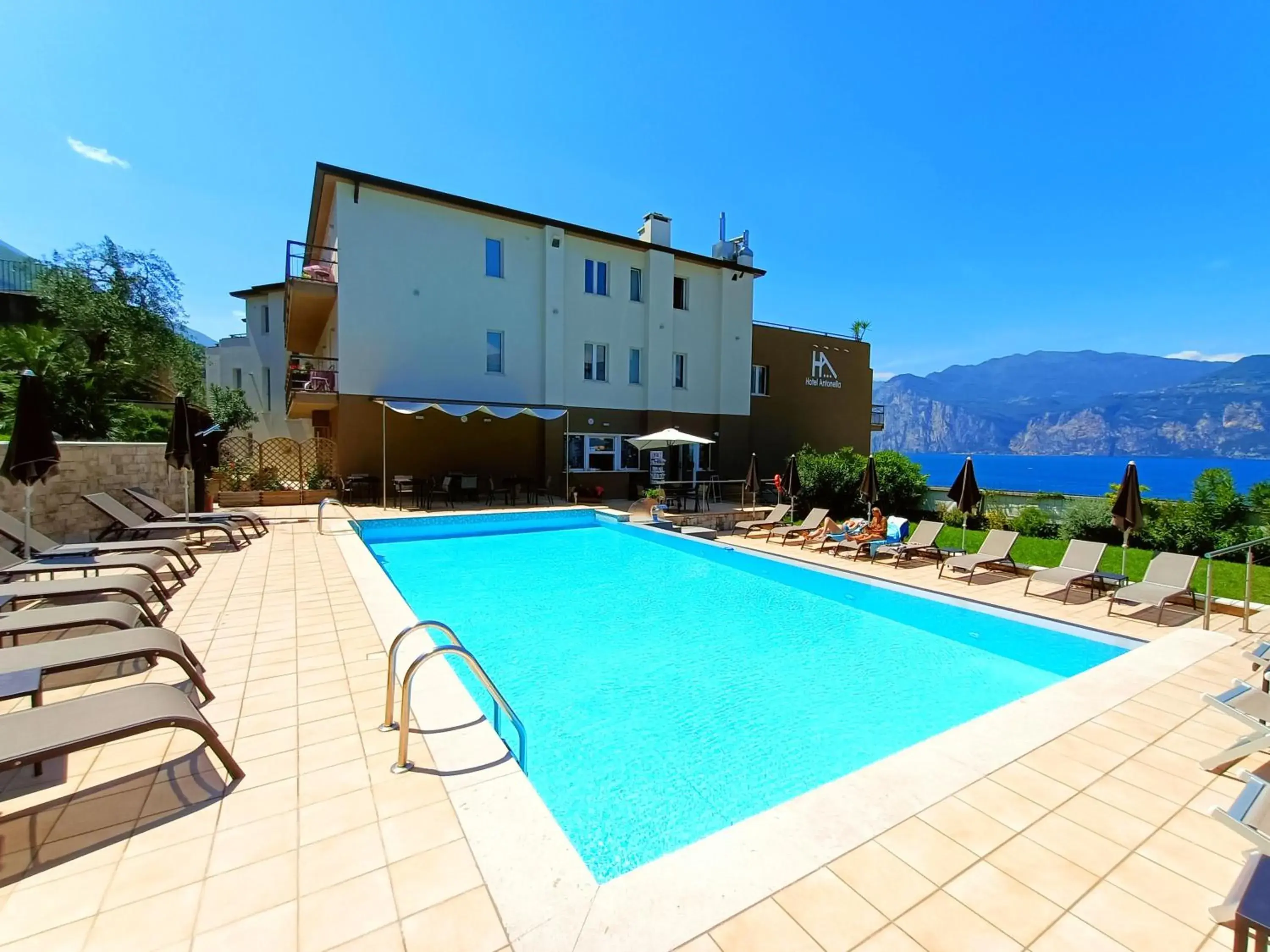 Swimming Pool in Hotel Antonella