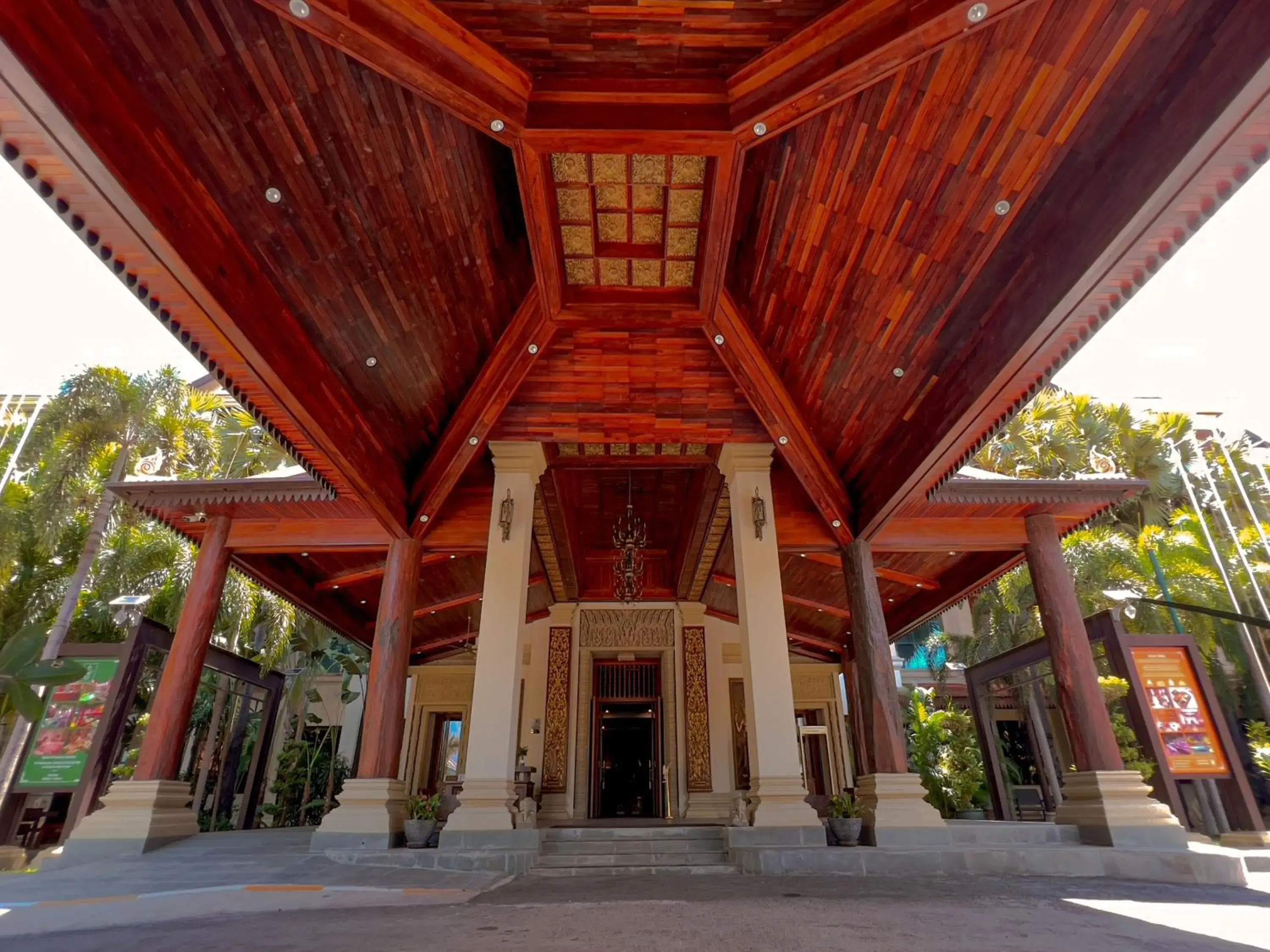 Facade/entrance in Empress Angkor Resort & Spa