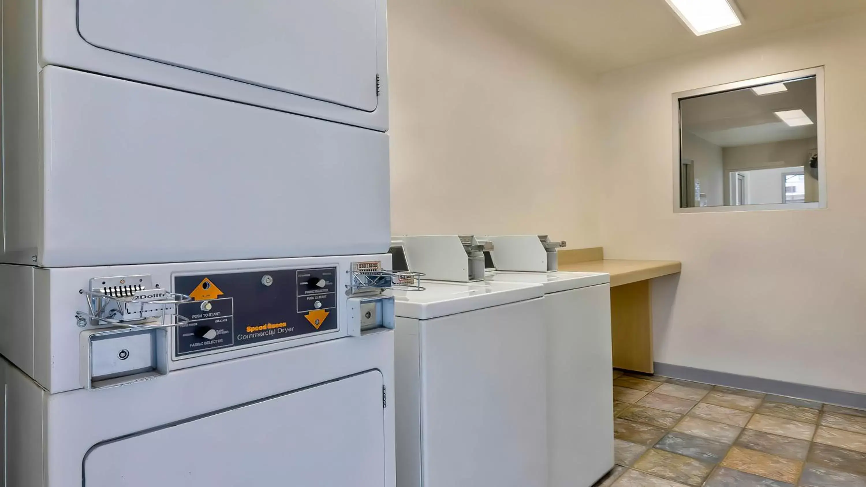 laundry, Kitchen/Kitchenette in Motel 6-Gallup, NM