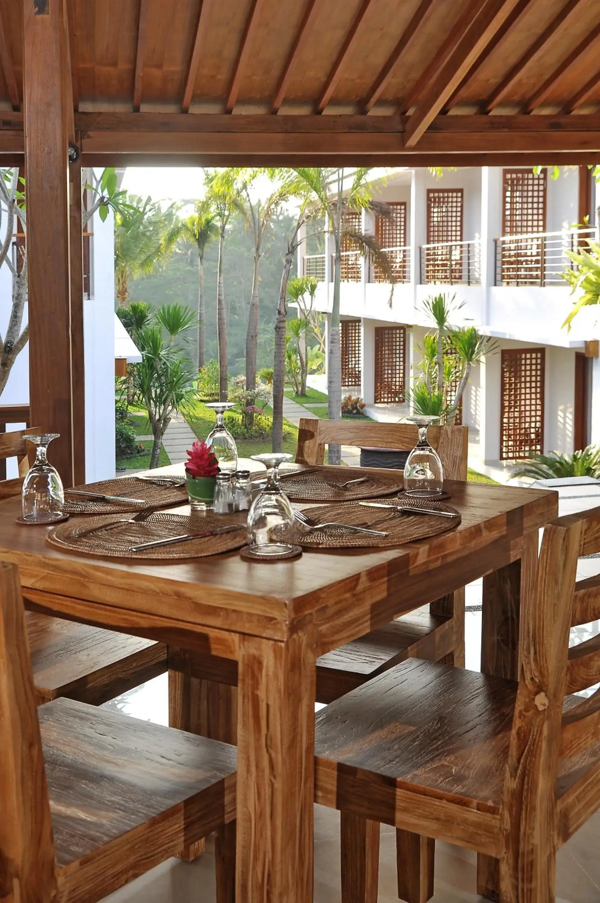 Dining area in Pertiwi Bisma 1