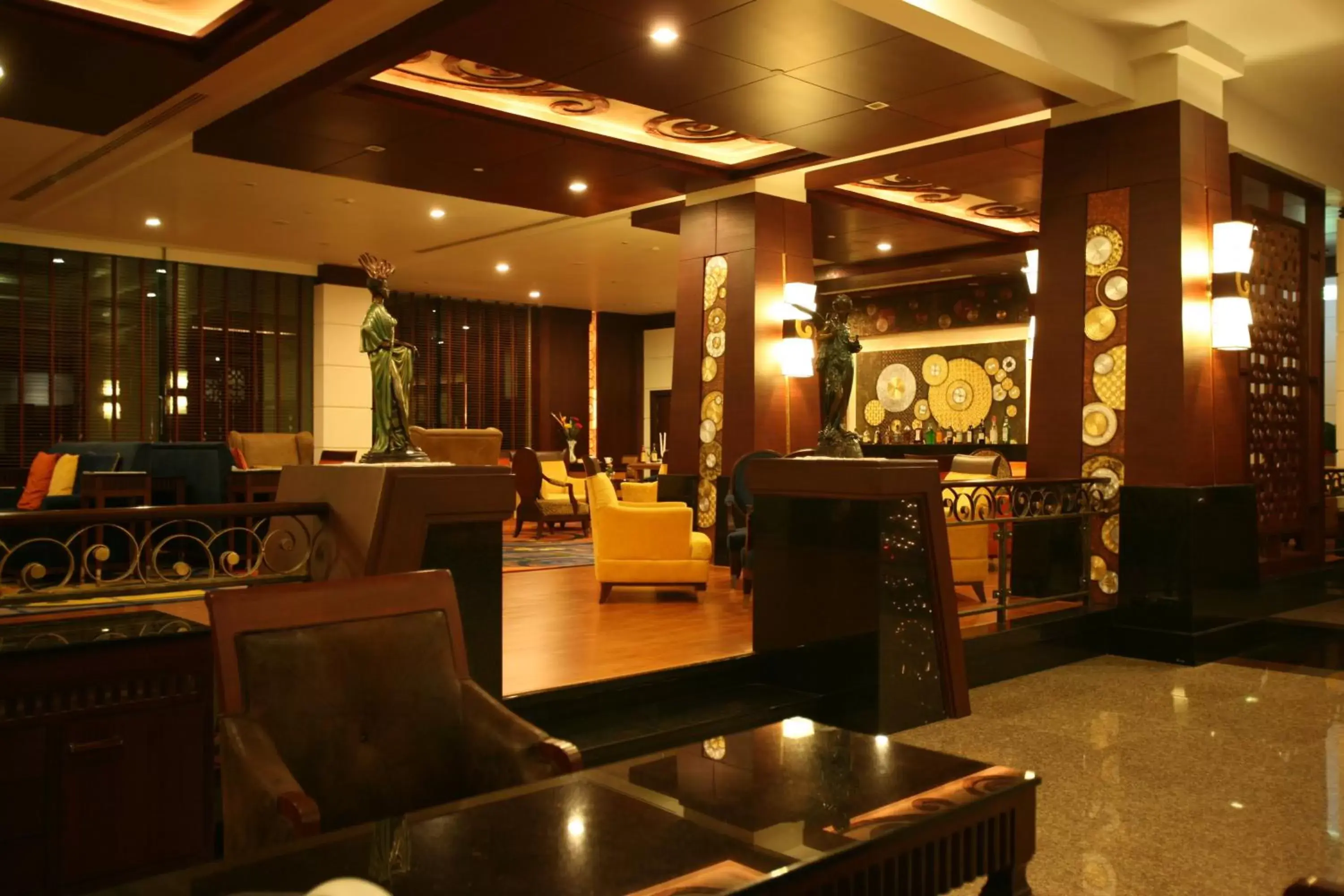 Lounge or bar in Grand Pacific Sovereign Resort & Spa