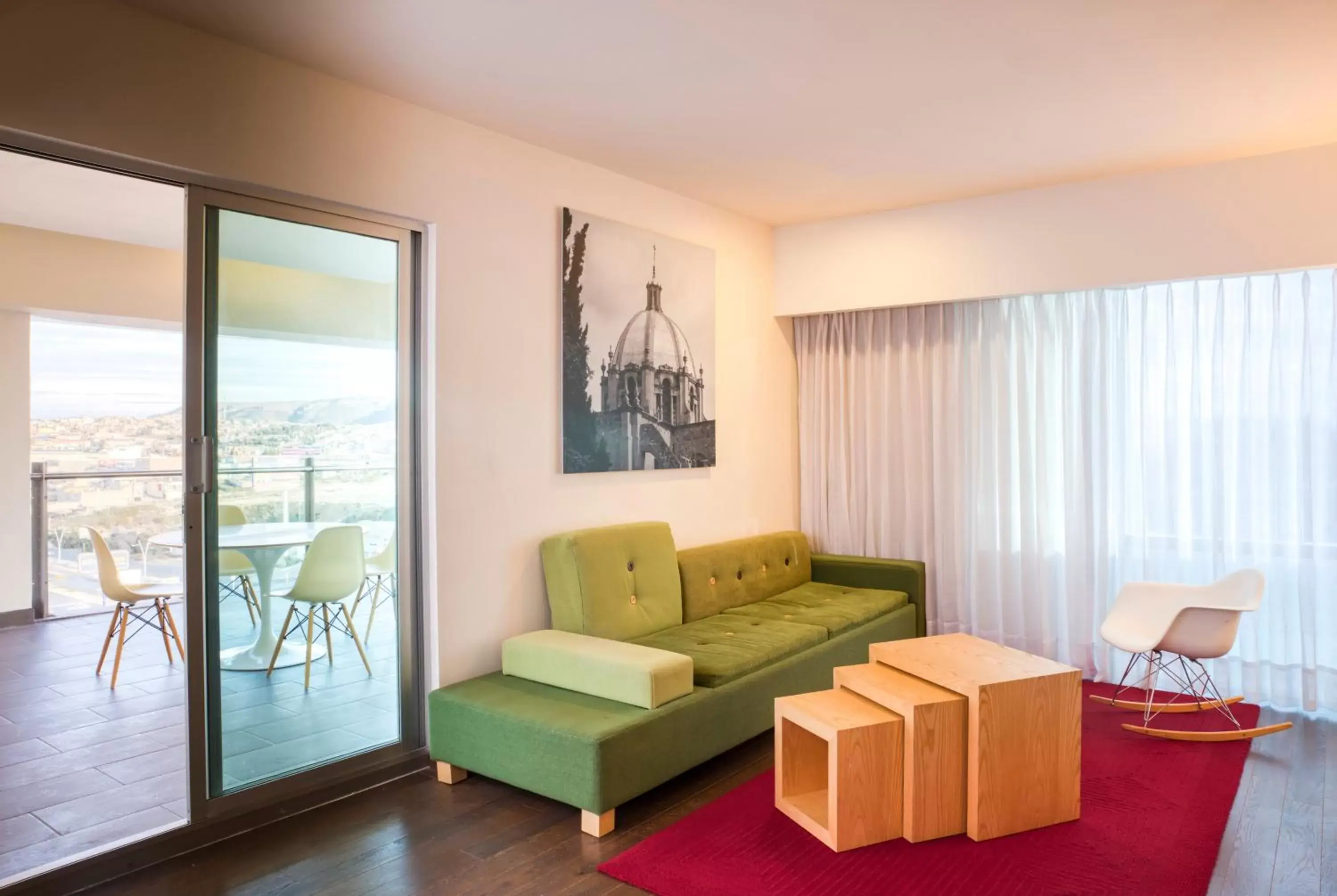 Photo of the whole room, Seating Area in Fiesta Inn Zacatecas