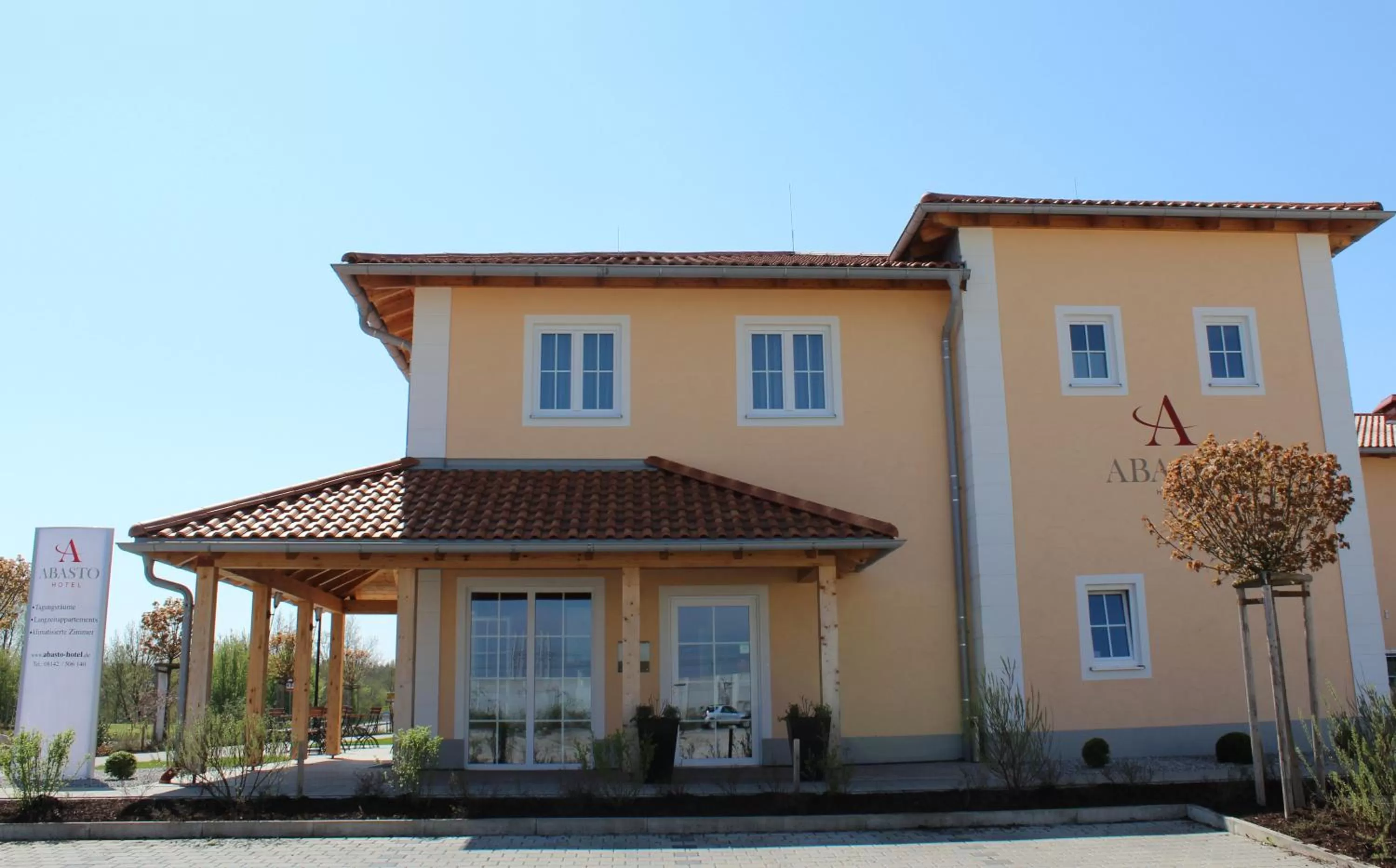 Property building in Abasto Hotel & Spa Maisach