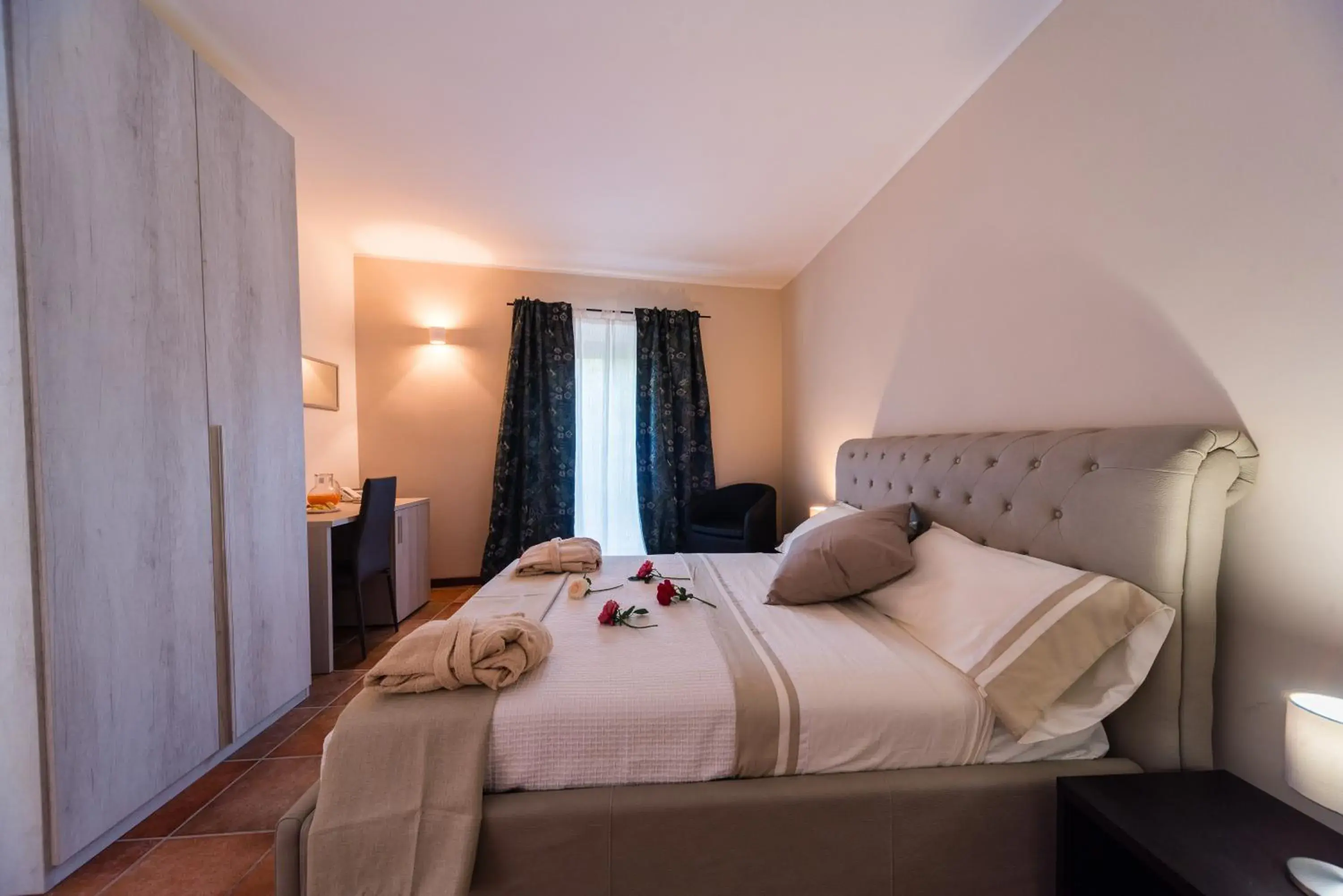 Bed in Le Undici Rose Hotel