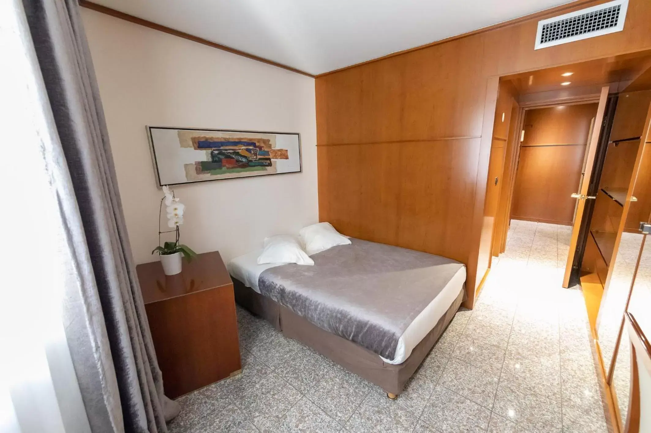 Bed in Goldstar Apartments & Suites Bed in Goldstar Apartments & Suites