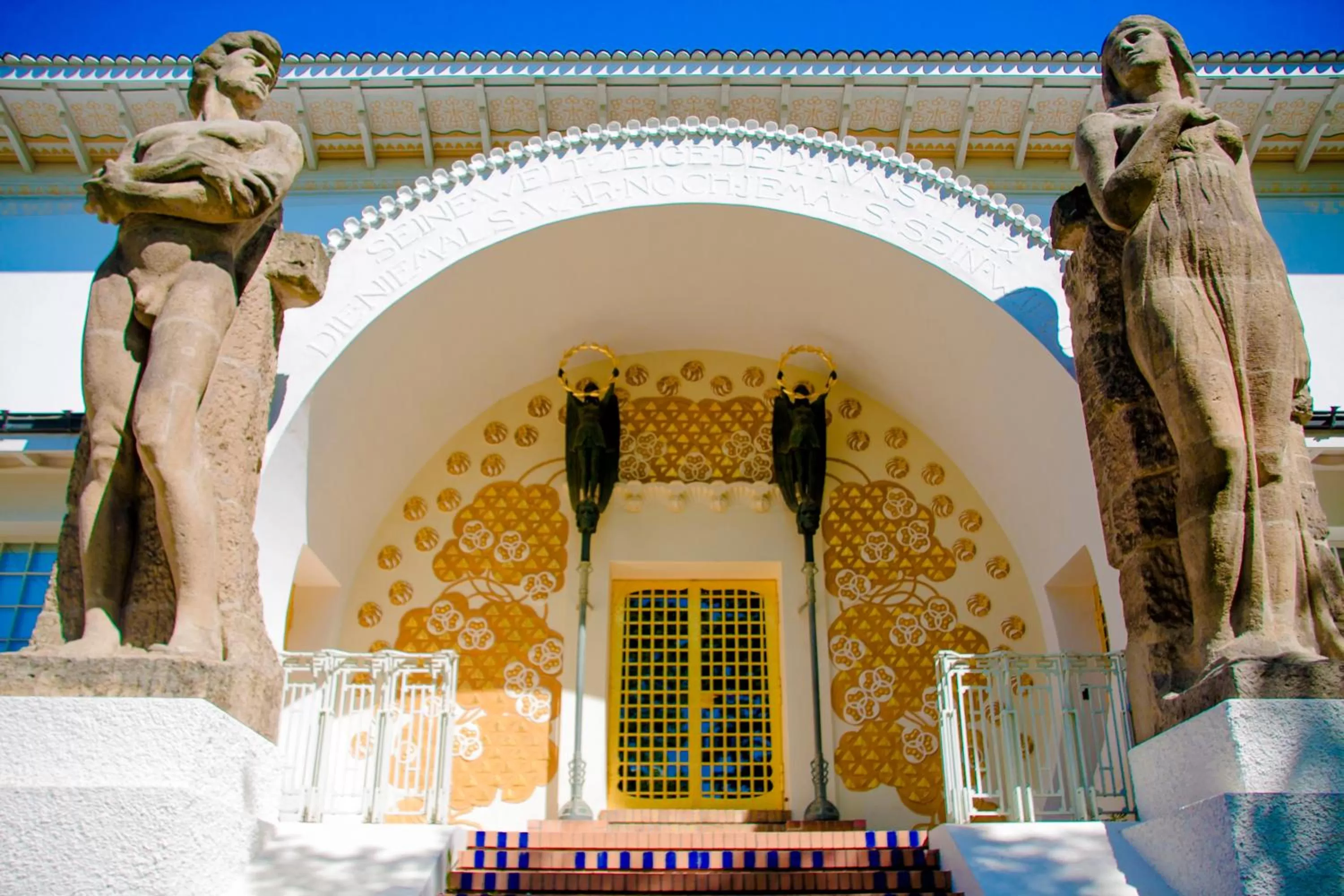 Nearby landmark in IntercityHotel Darmstadt