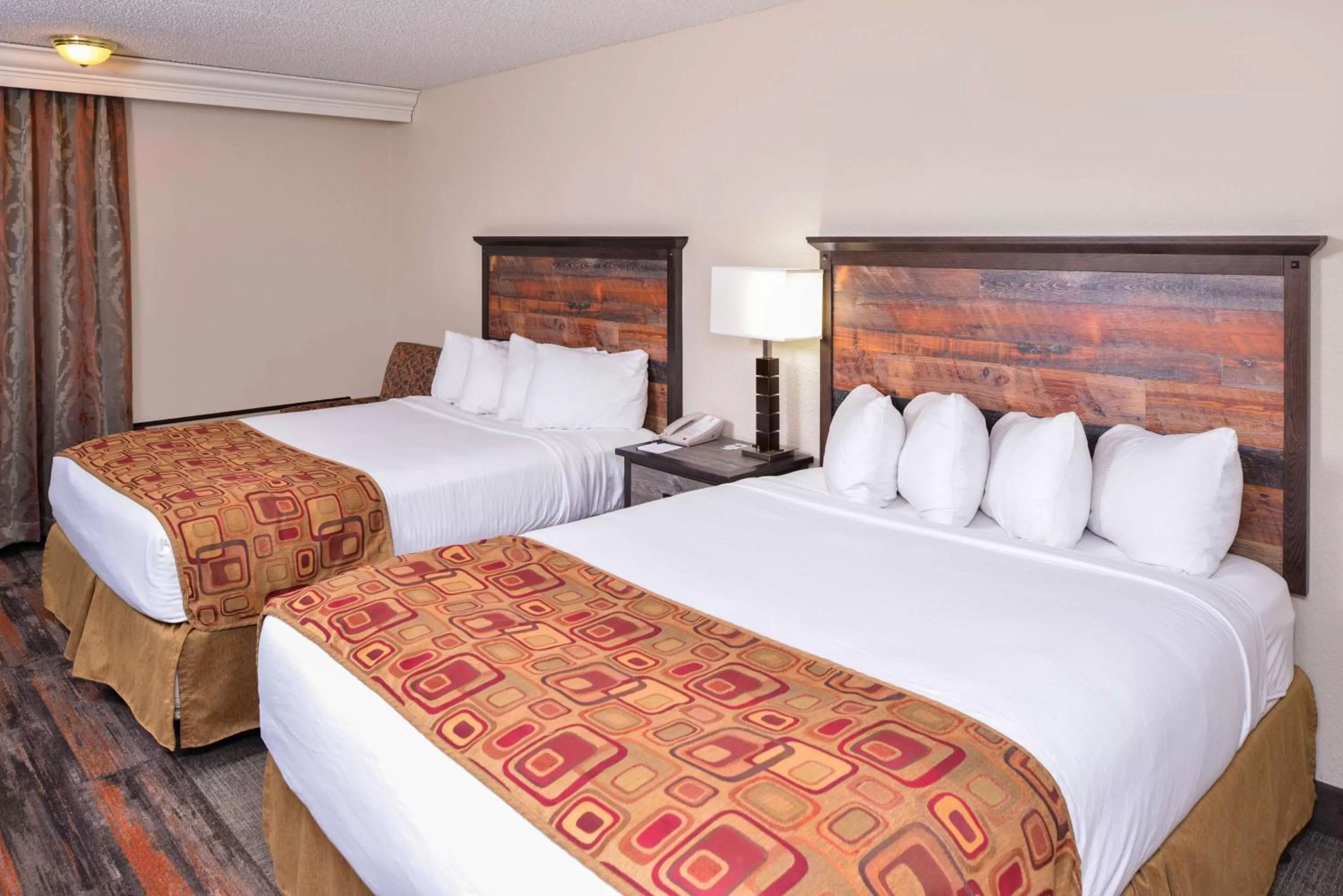 Photo of the whole room, Bed in Best Western Kelly Inn - Yankton