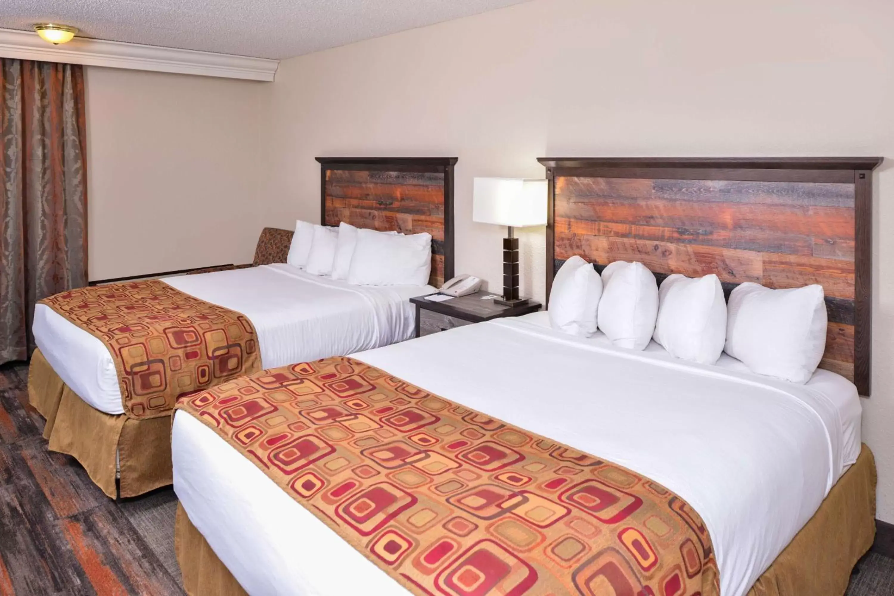 Photo of the whole room, Bed in Best Western Kelly Inn - Yankton Photo of the whole room, Bed in Best Western Kelly Inn - Yankton