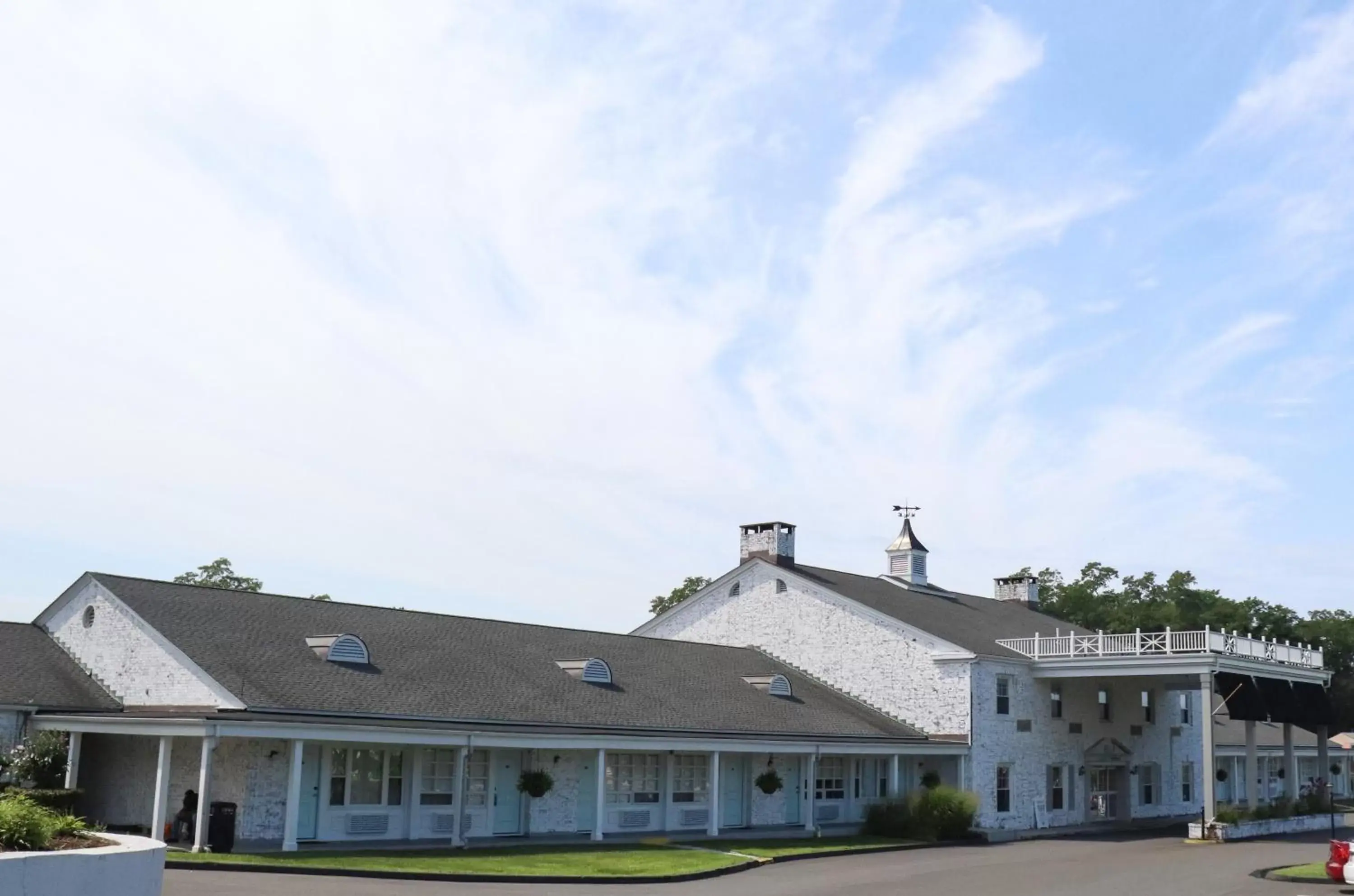 Property Building in Circle Hotel Fairfield