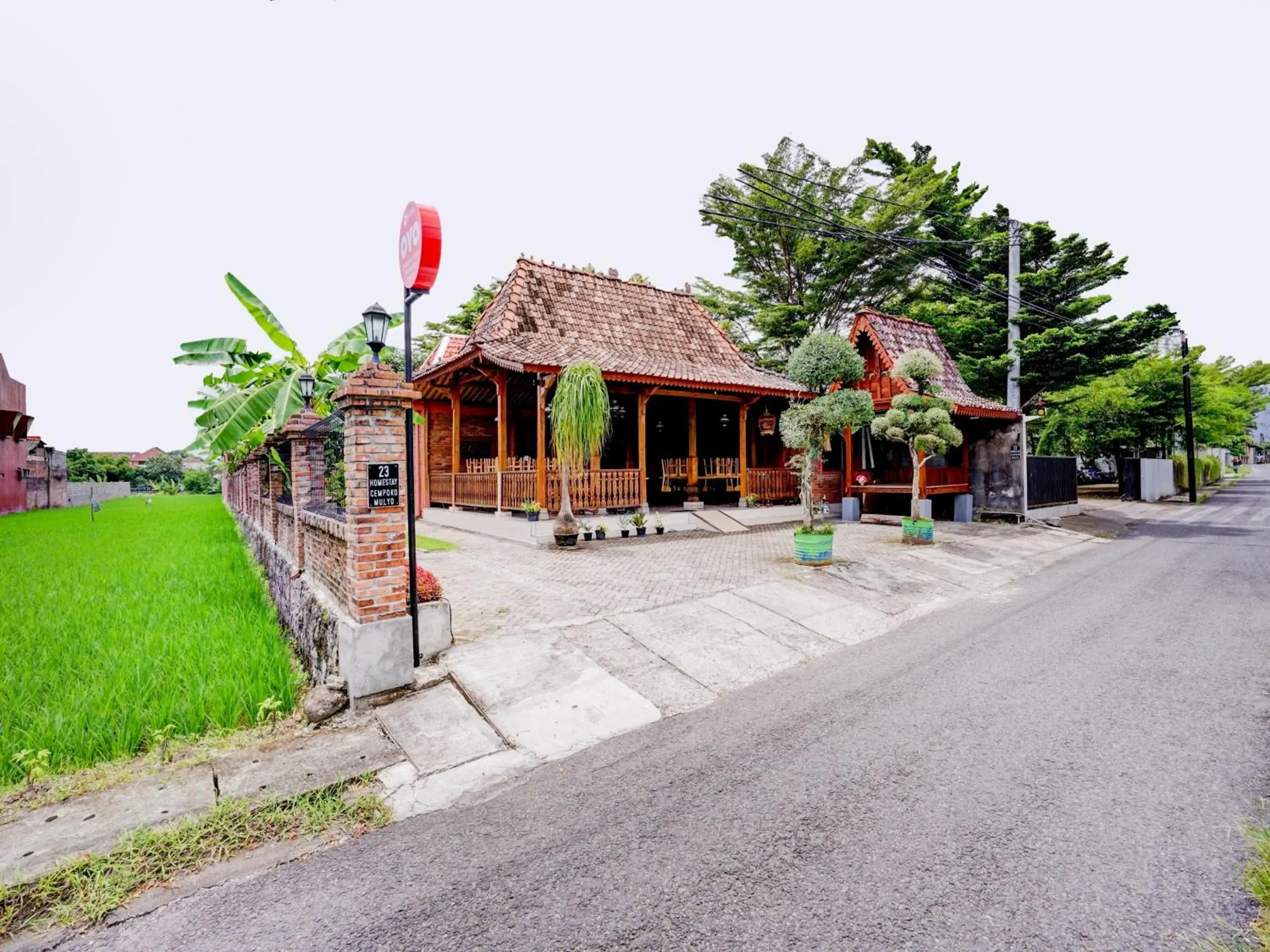 Facade/entrance, Property Building in OYO 90265 Cempoko Mulyo Homestay Syariah