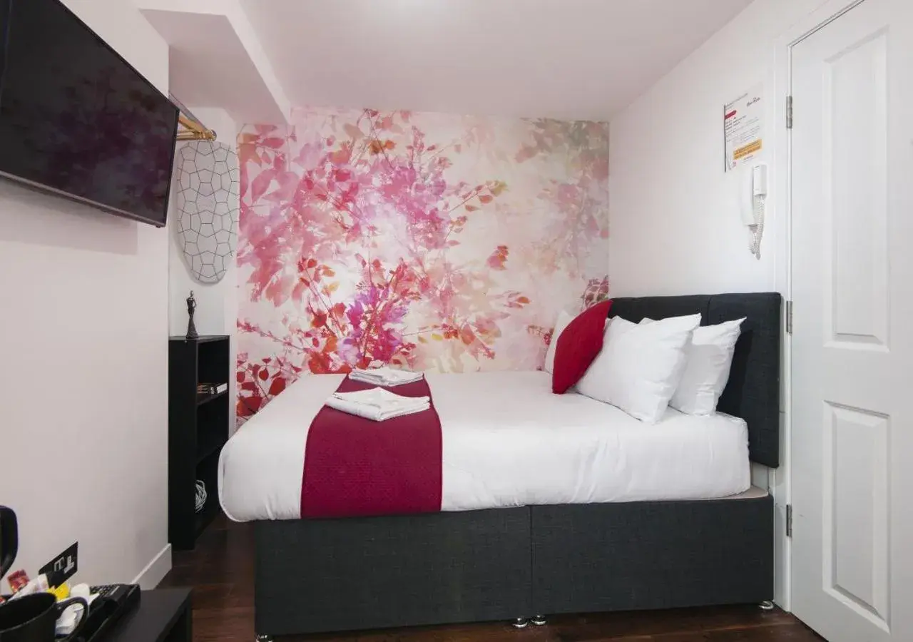 Bed in Wembley Park Hotel Bed in Wembley Park Hotel