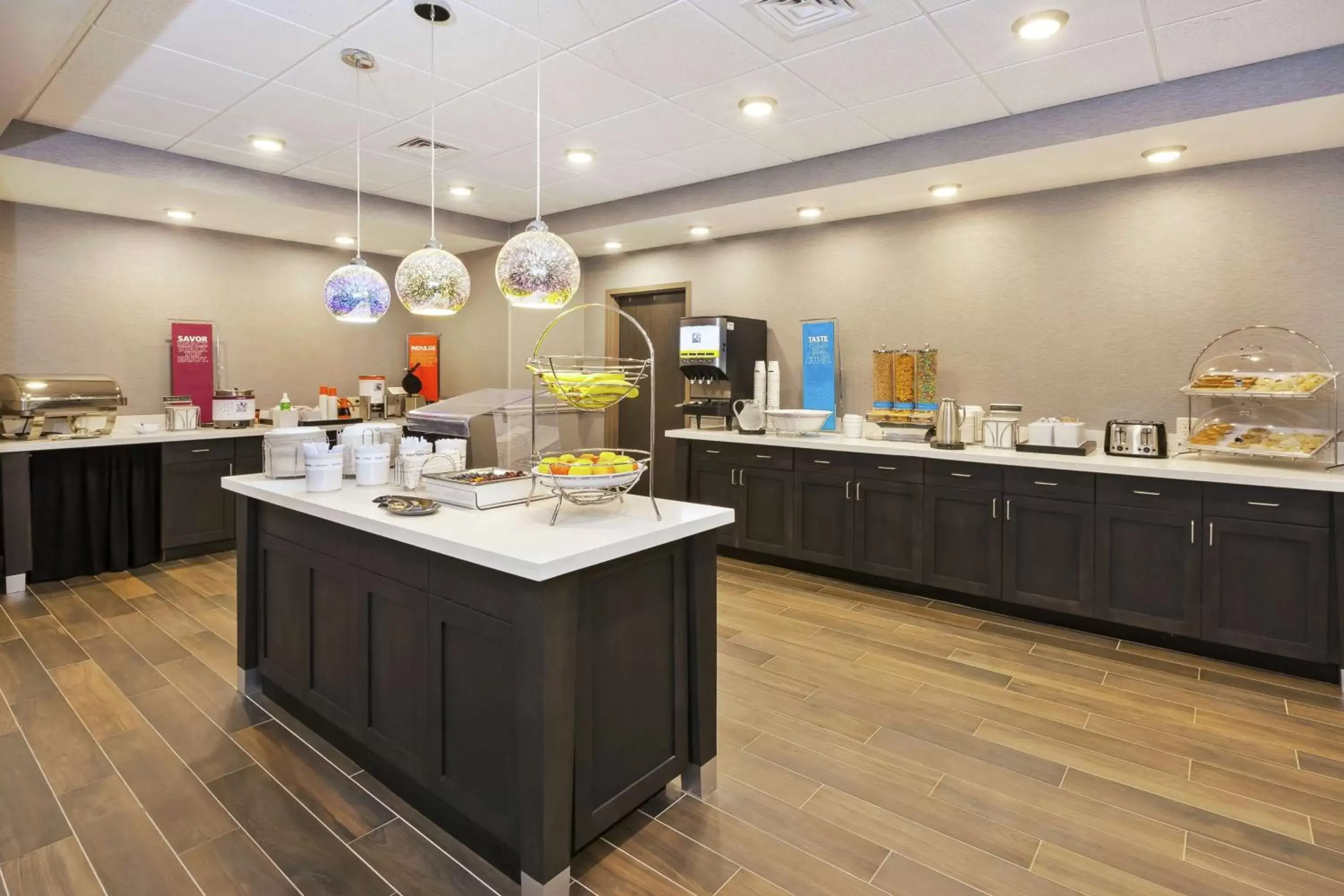 Breakfast in Hampton Inn Sedalia Breakfast in Hampton Inn Sedalia