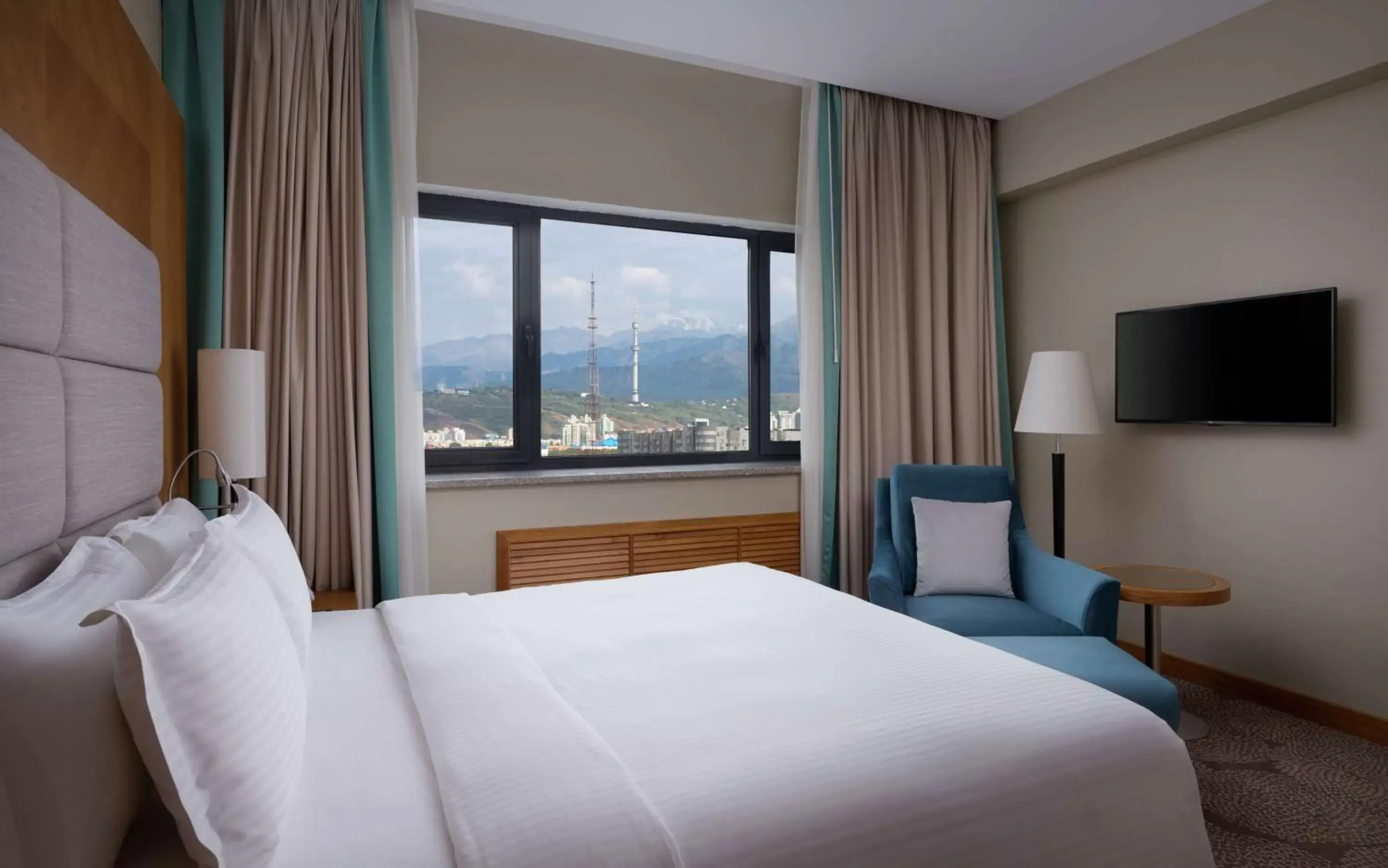 Bedroom, Bed in DoubleTree by Hilton Almaty
