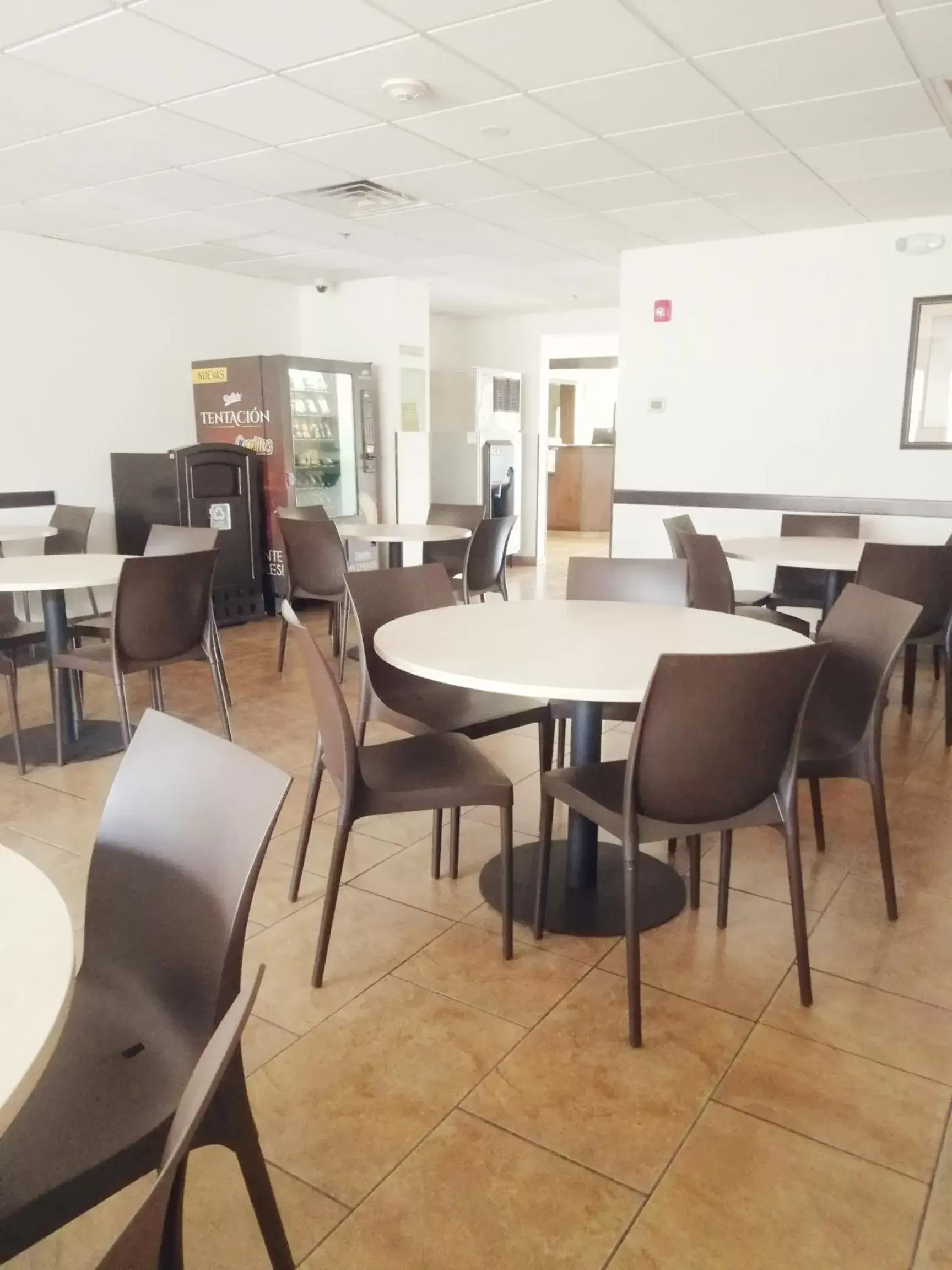 Restaurant/places to eat in Microtel Inn and Suites by Wyndham Toluca Restaurant/places to eat in Microtel Inn and Suites by Wyndham Toluca