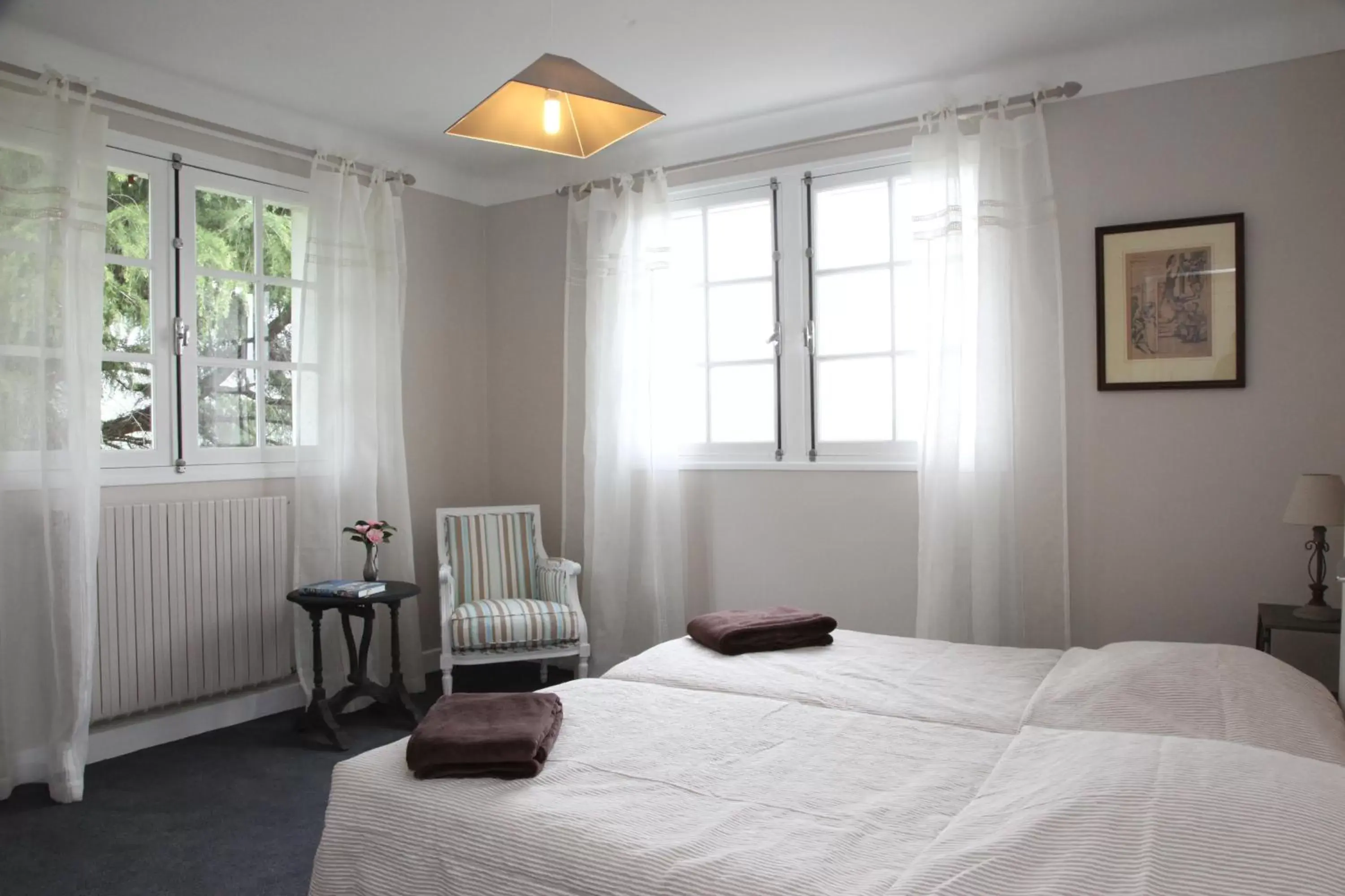 Photo of the whole room, Bed in Gure Lana