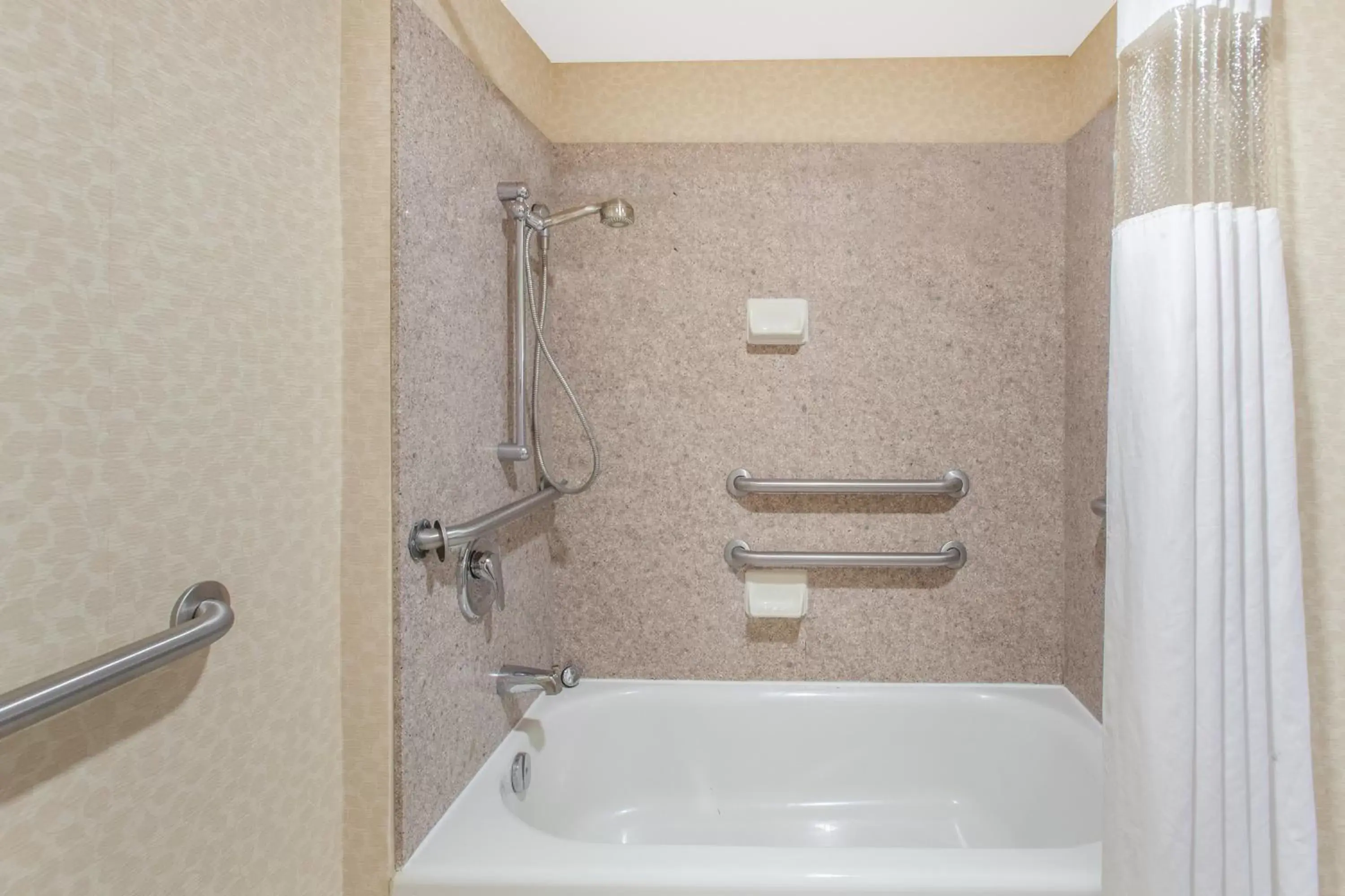 Shower, Bathroom in Hawthorn Suites Midwest City