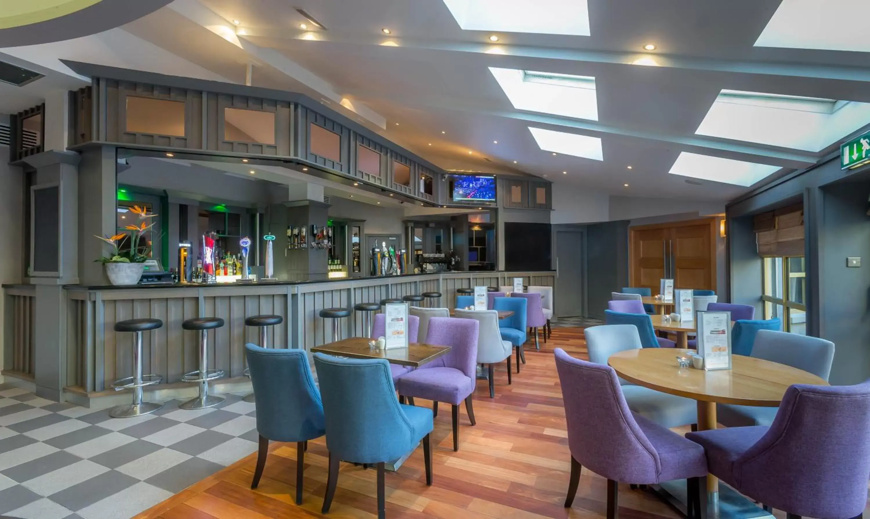 Lounge or bar, Restaurant/Places to Eat in Maldron Hotel Wexford