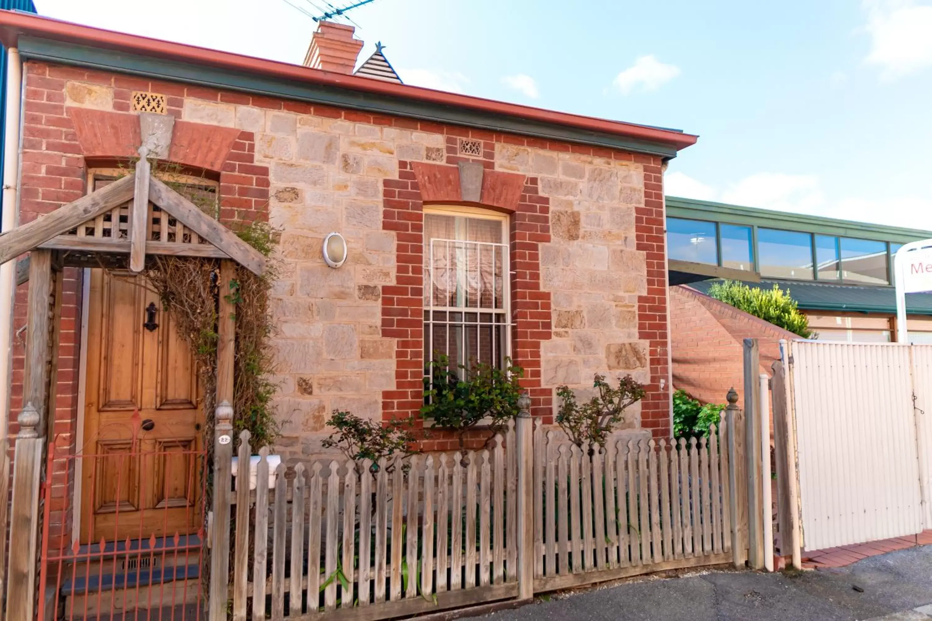 Property Building in North Adelaide Heritage Cottages & Apartments