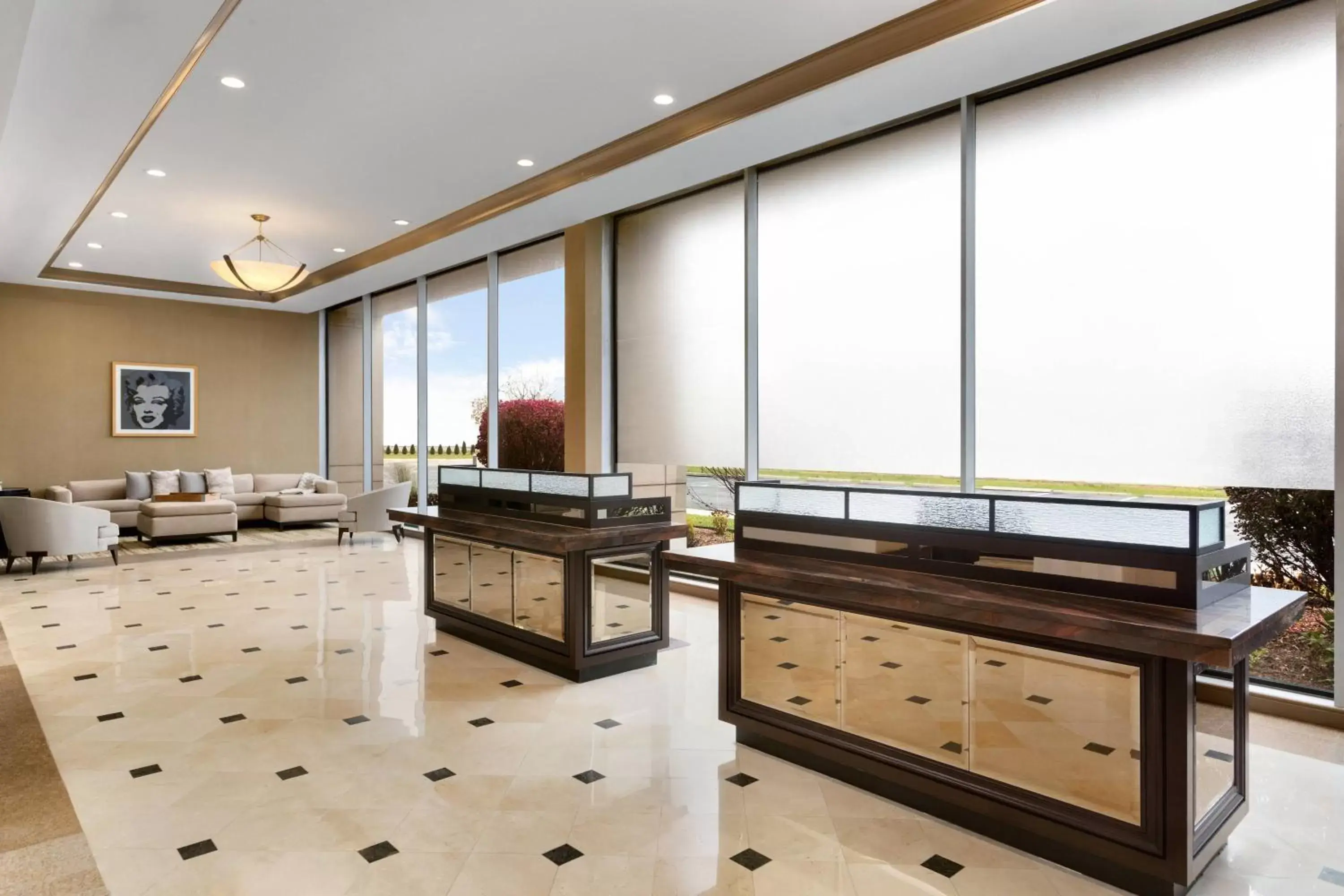 Lobby or reception in Delta Hotels by Marriott Detroit Metro Airport