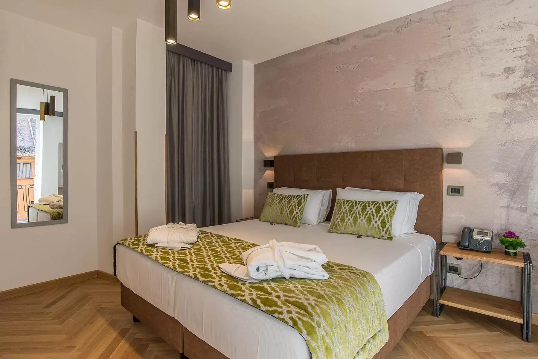Bedroom, Bed in Navona Essence Hotel