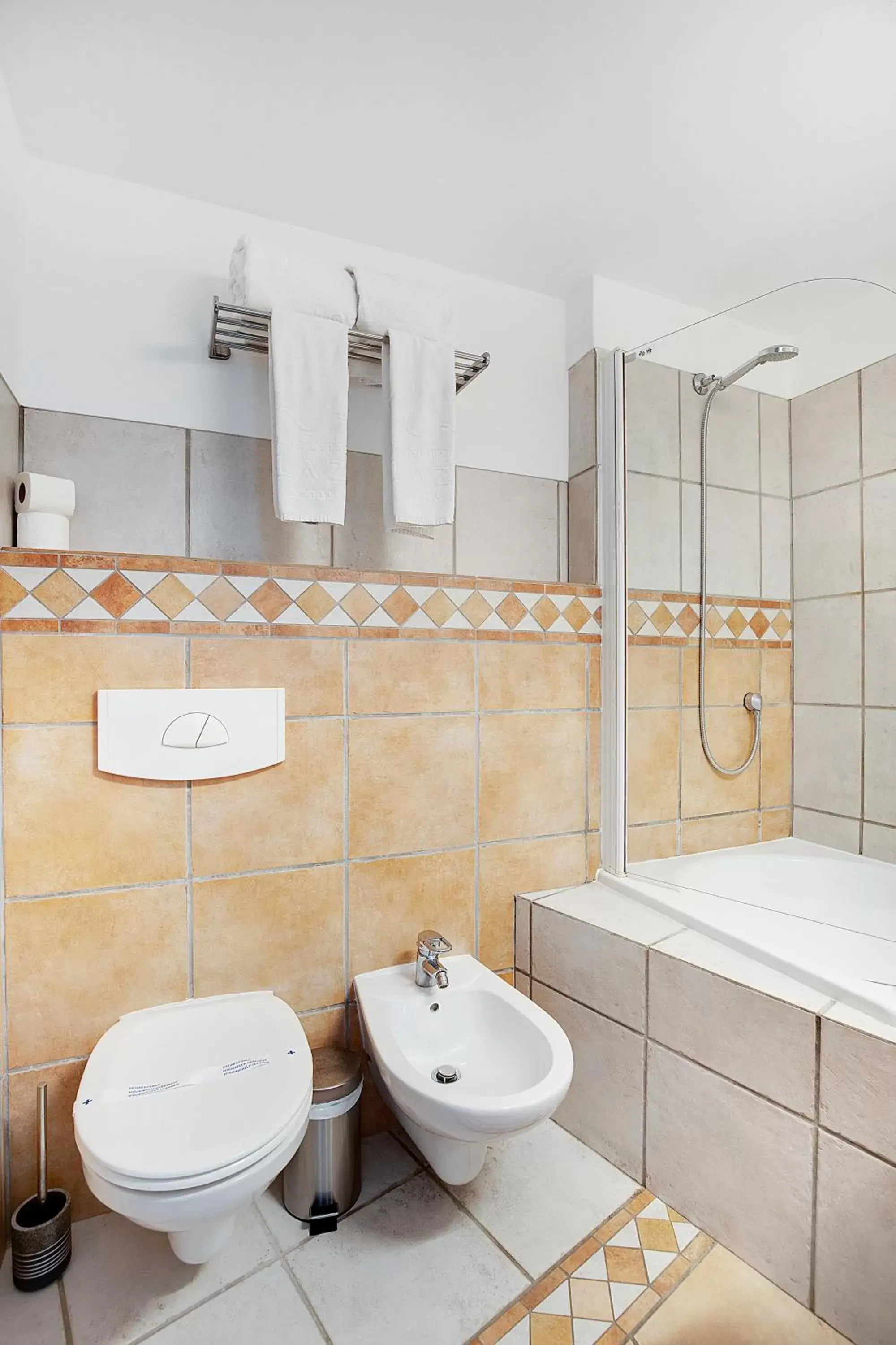 Bathroom in Hotel Carvoeiro Plaza