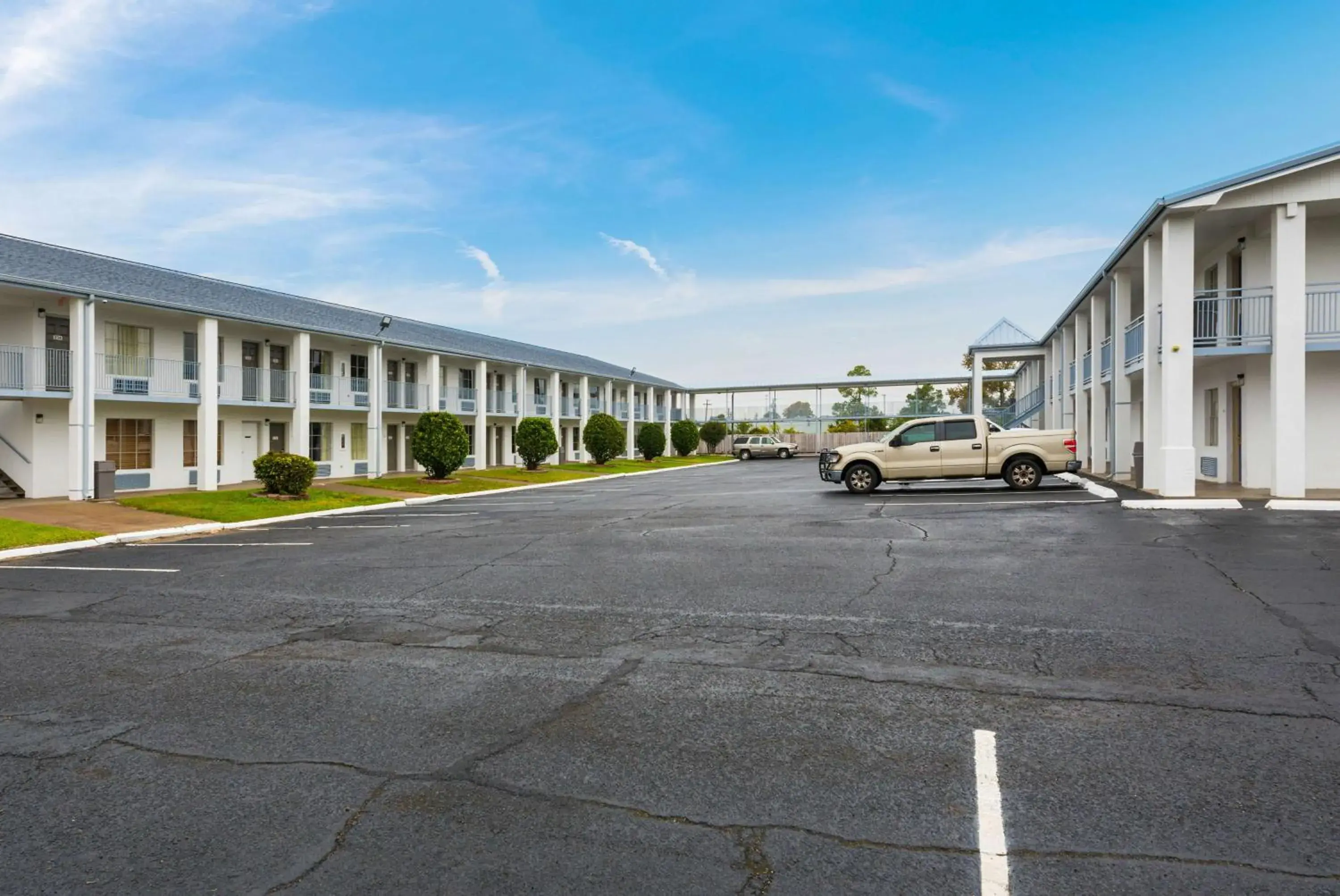 Property Building in Motel 6-Alexandria, LA - South