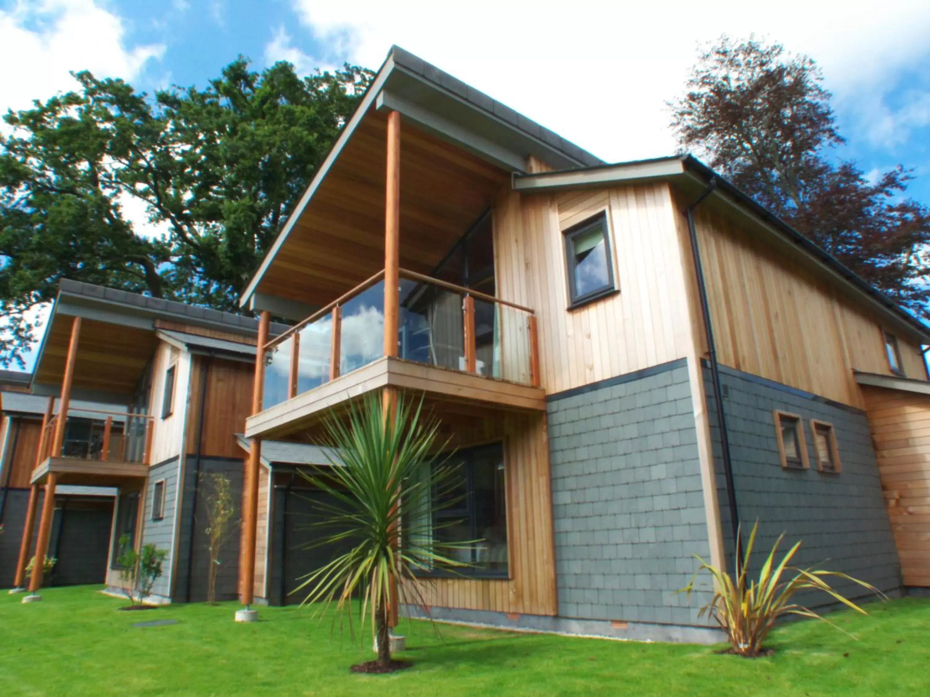 Three-Bedroom Lodge with Hot Tub in The Cornwall Hotel Spa & Lodges Three-Bedroom Lodge with Hot Tub in The Cornwall Hotel Spa & Lodges