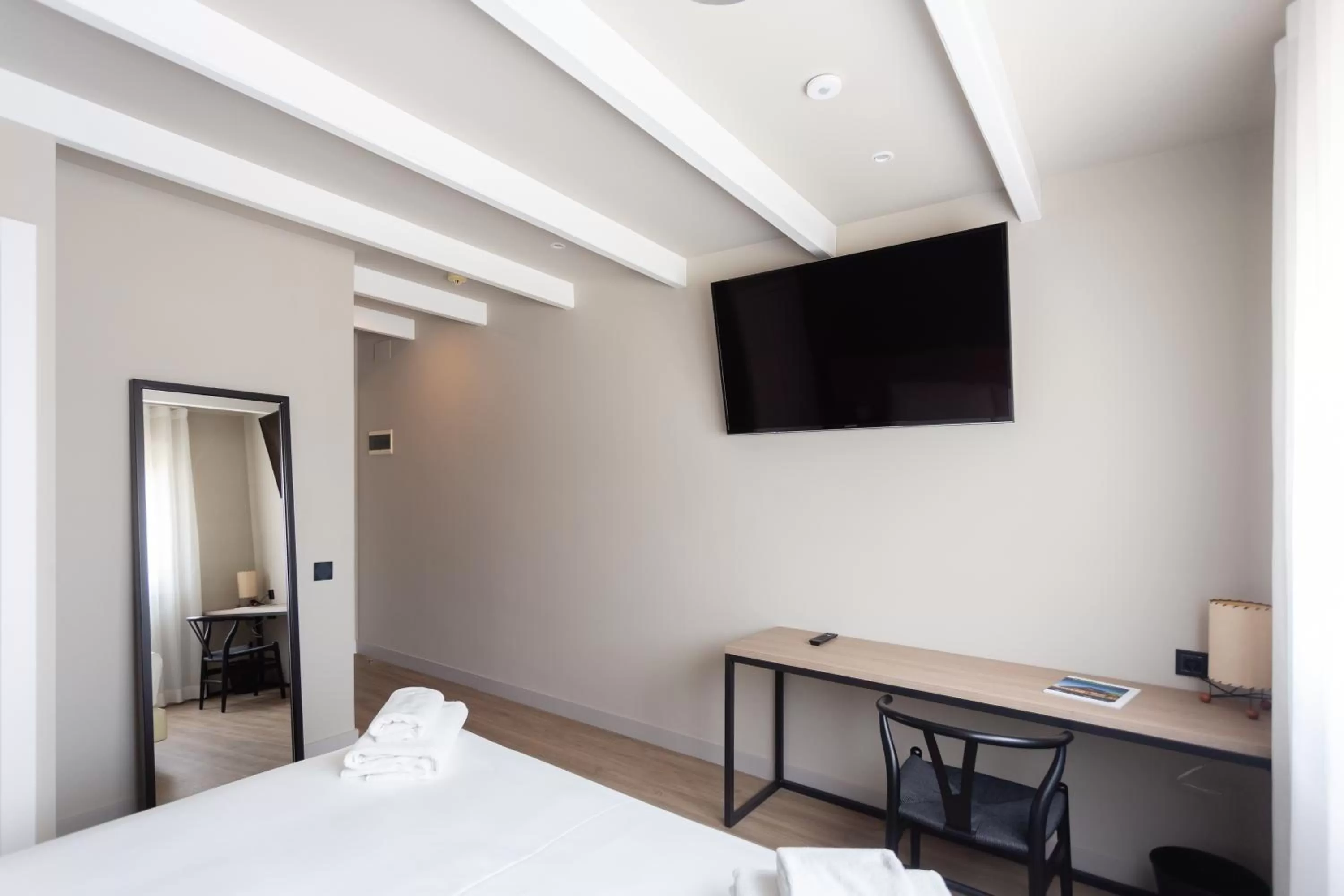 Photo of the whole room, Bed in Mas de la Sala