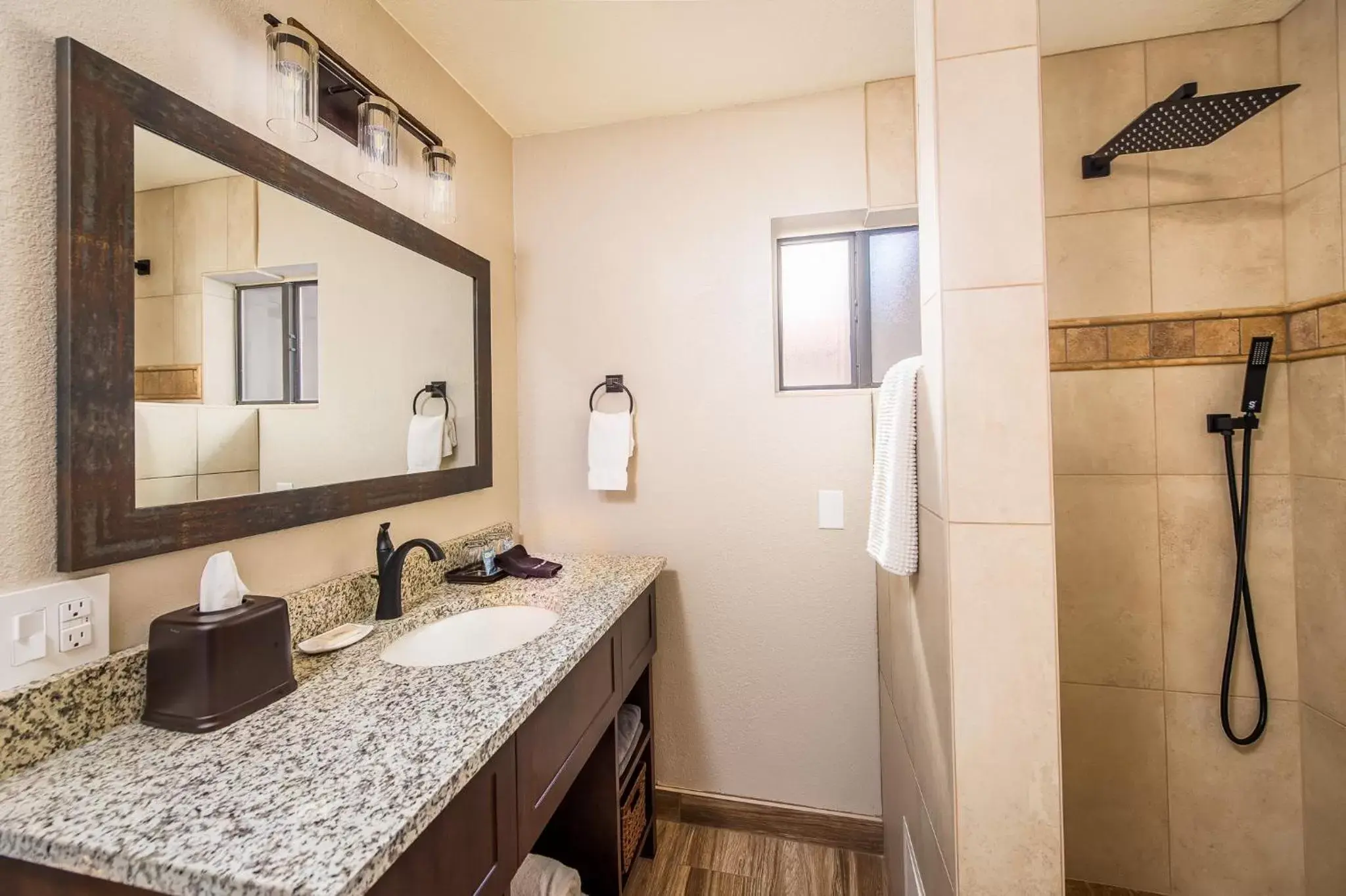 Shower, Bathroom in Whispering Creek Bed & Breakfast