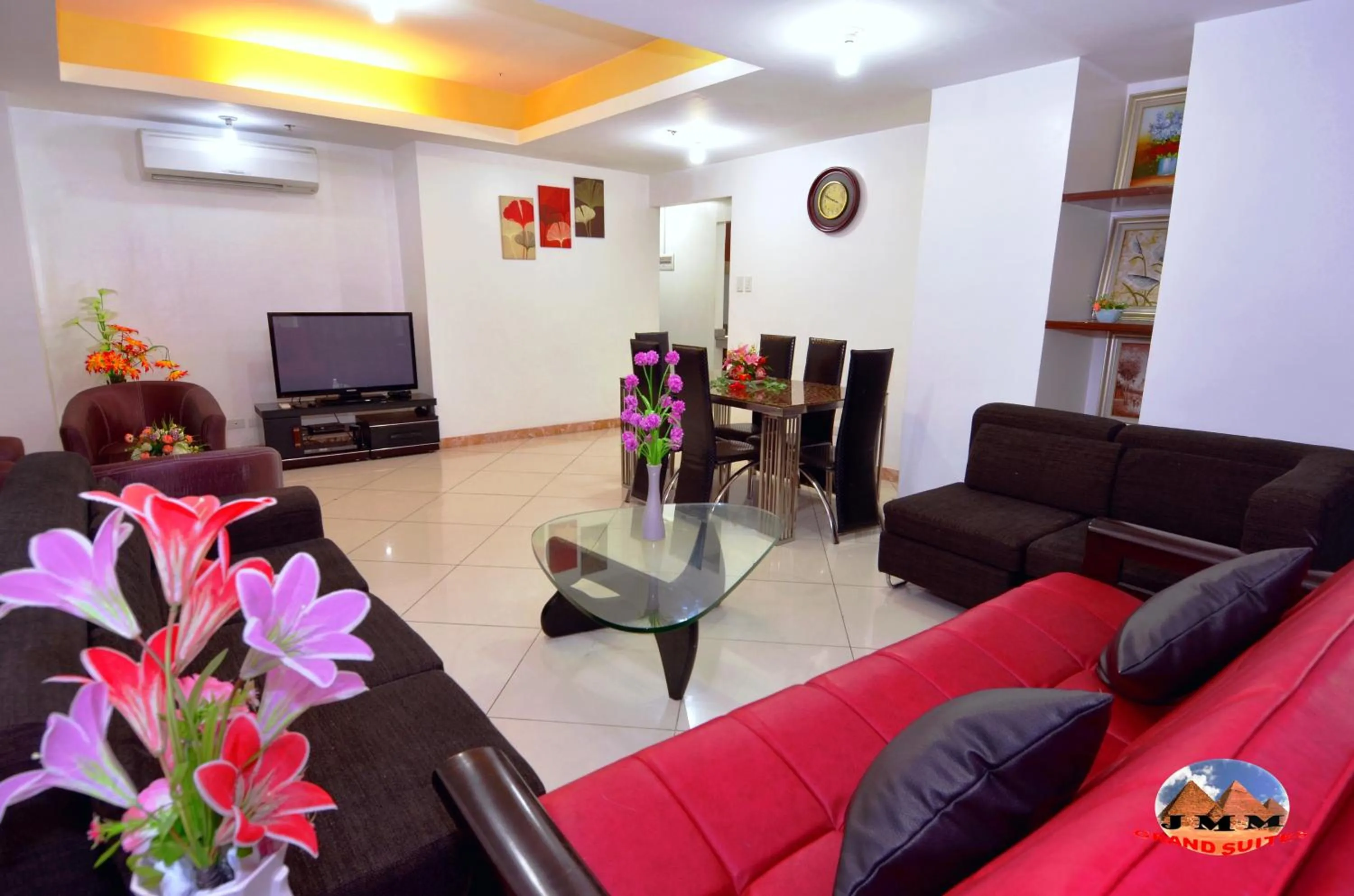 Living room, Lounge/Bar in Jmm Apartment Suites