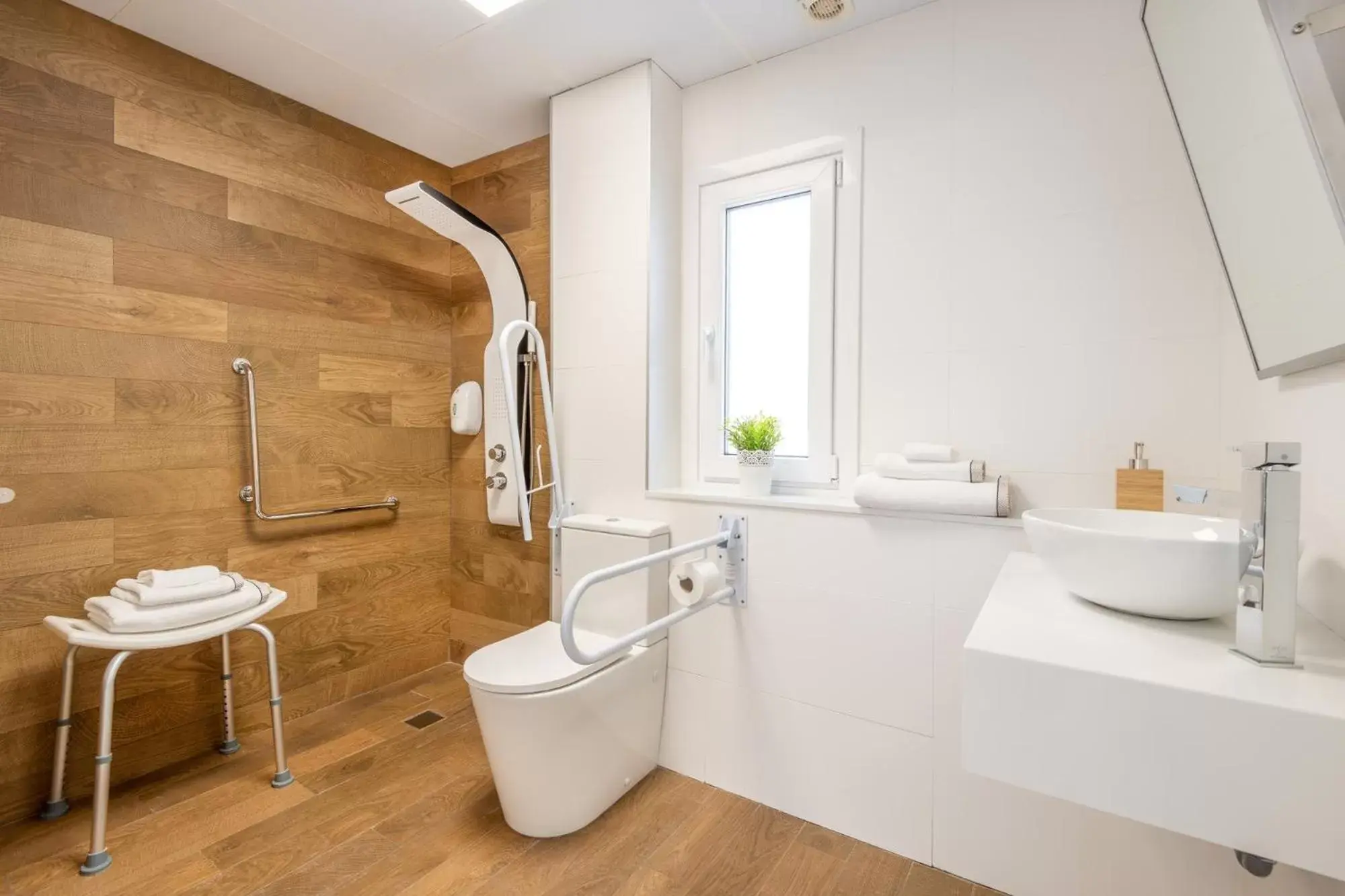 Bathroom in Santa Pola Apartments