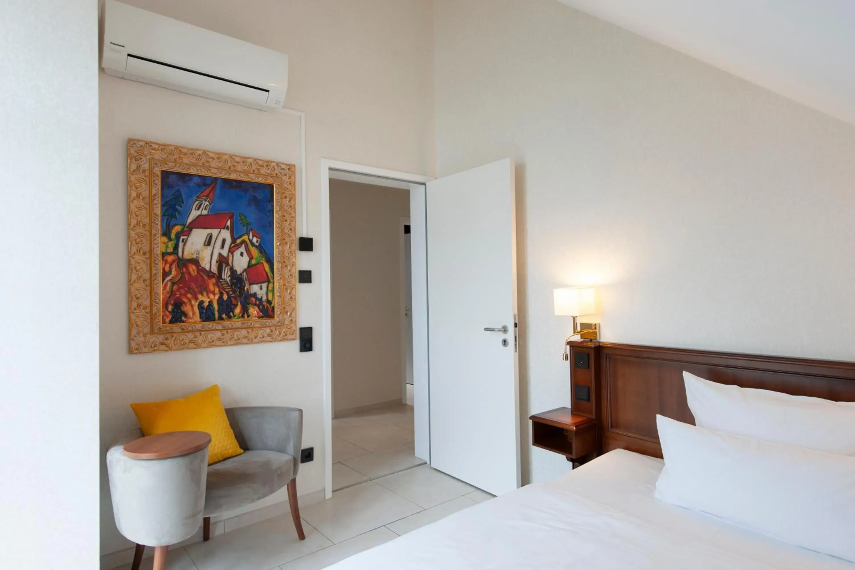 Bedroom, Bed in AdvaStay by KING's Bedroom, Bed in AdvaStay by KING's