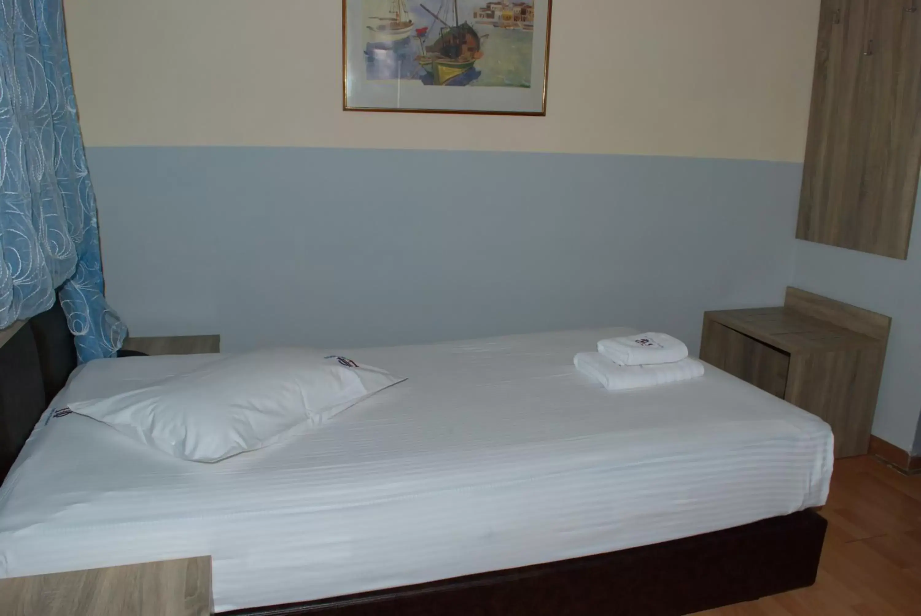 Bed in Diethnes Hotel