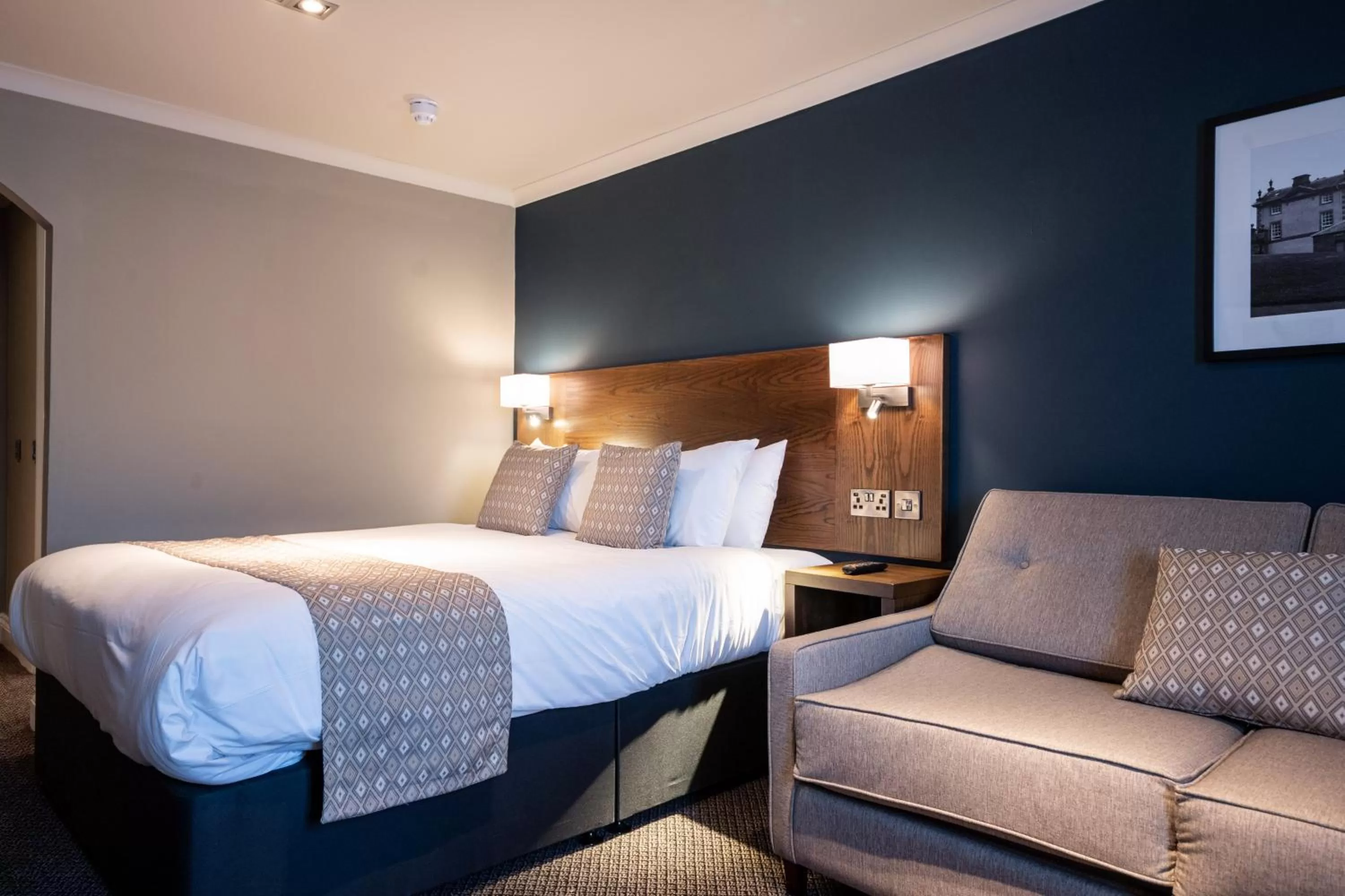 Bed in Toby Carvery Strathclyde, M74 J6 by Innkeeper's Collection