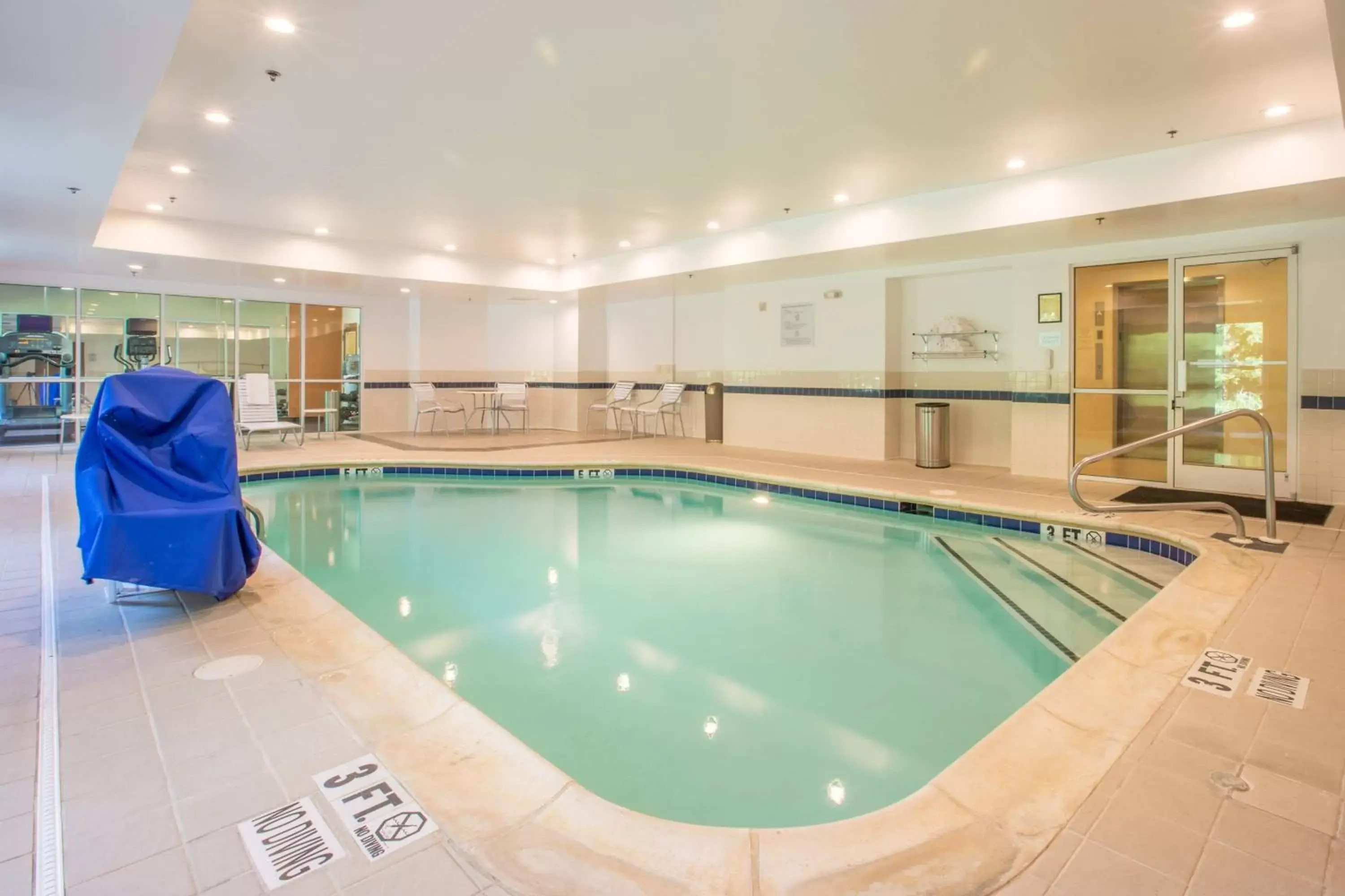 Swimming Pool in Fairfield Inn & Suites by Marriott Columbus