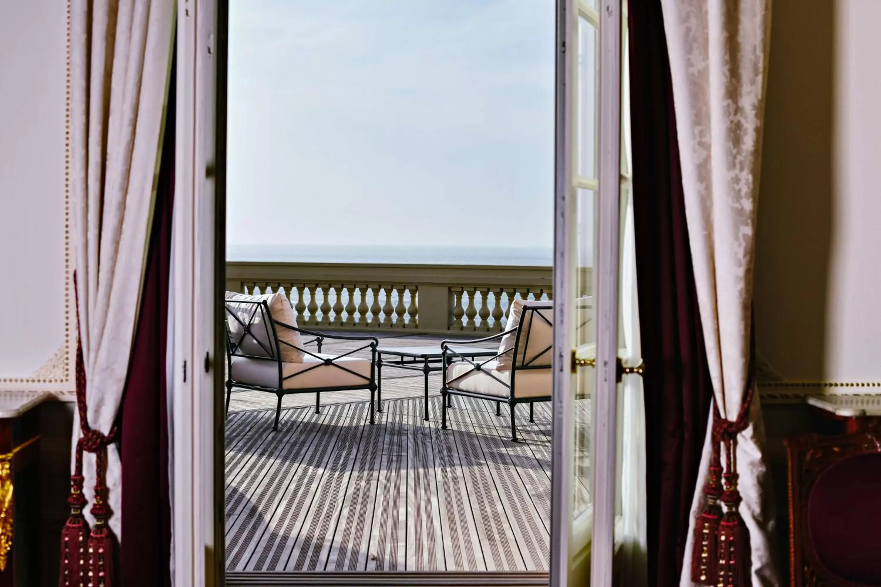 Photo of the whole room, Balcony/Terrace in Hôtel du Palais Biarritz, in The Unbound Collection by Hyatt