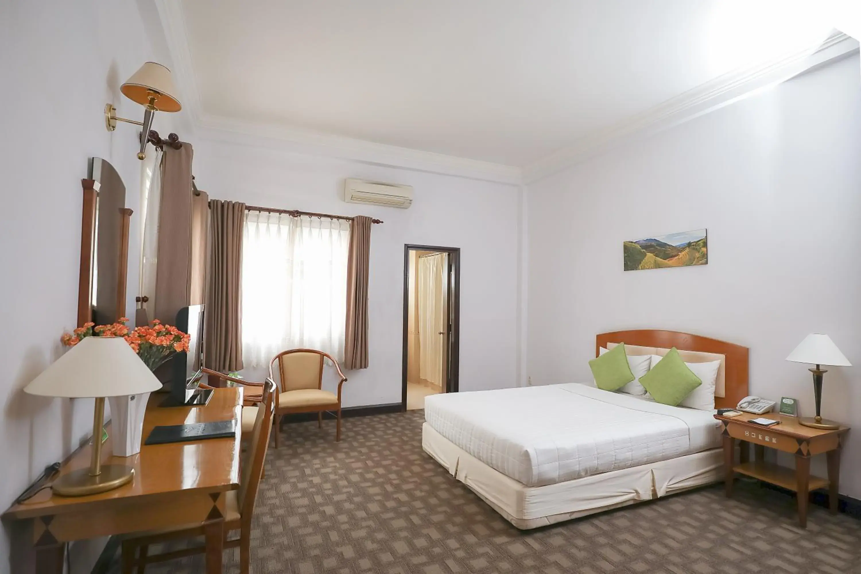 Bed in Liberty Hotel Saigon Parkview Bed in Liberty Hotel Saigon Parkview