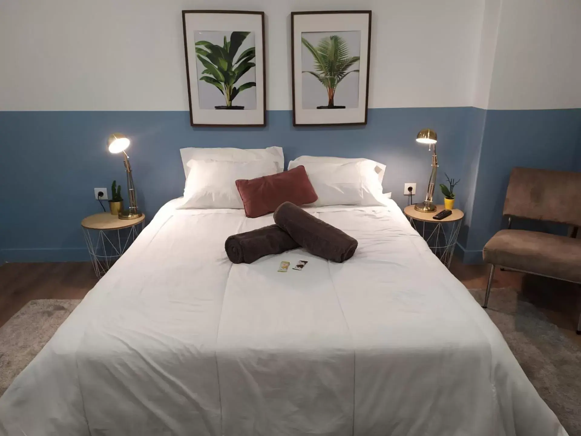 Double Room with Private External Bathroom in Luso Guest House