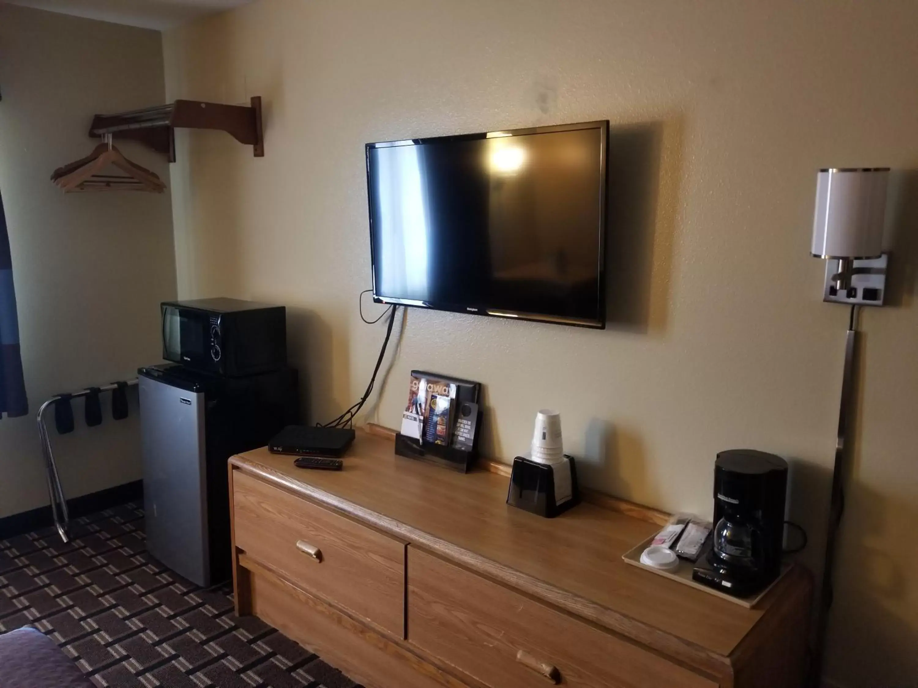 TV and multimedia, TV/Entertainment Center in Super 8 by Wyndham Carson City