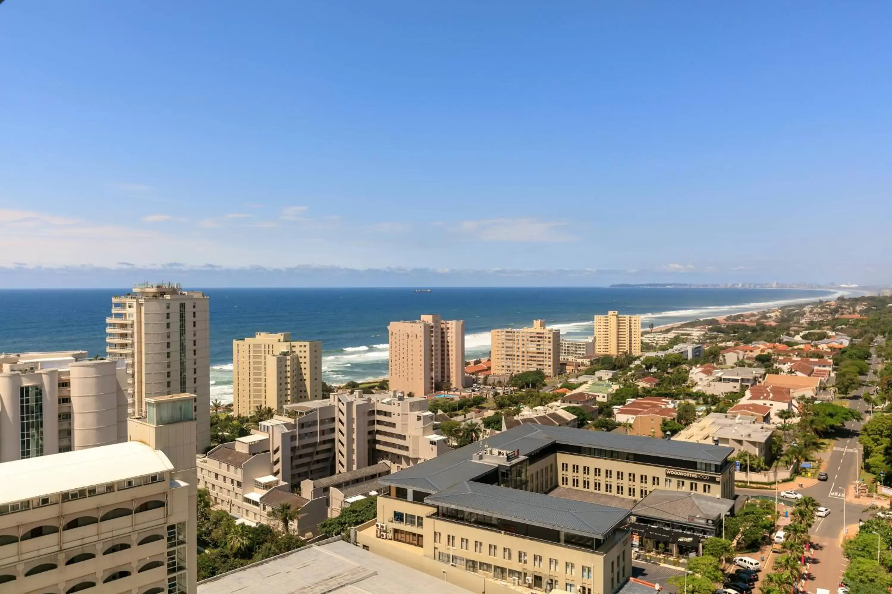 Photo of the whole room, Bird's-eye View in Protea Hotel by Marriott Durban Umhlanga